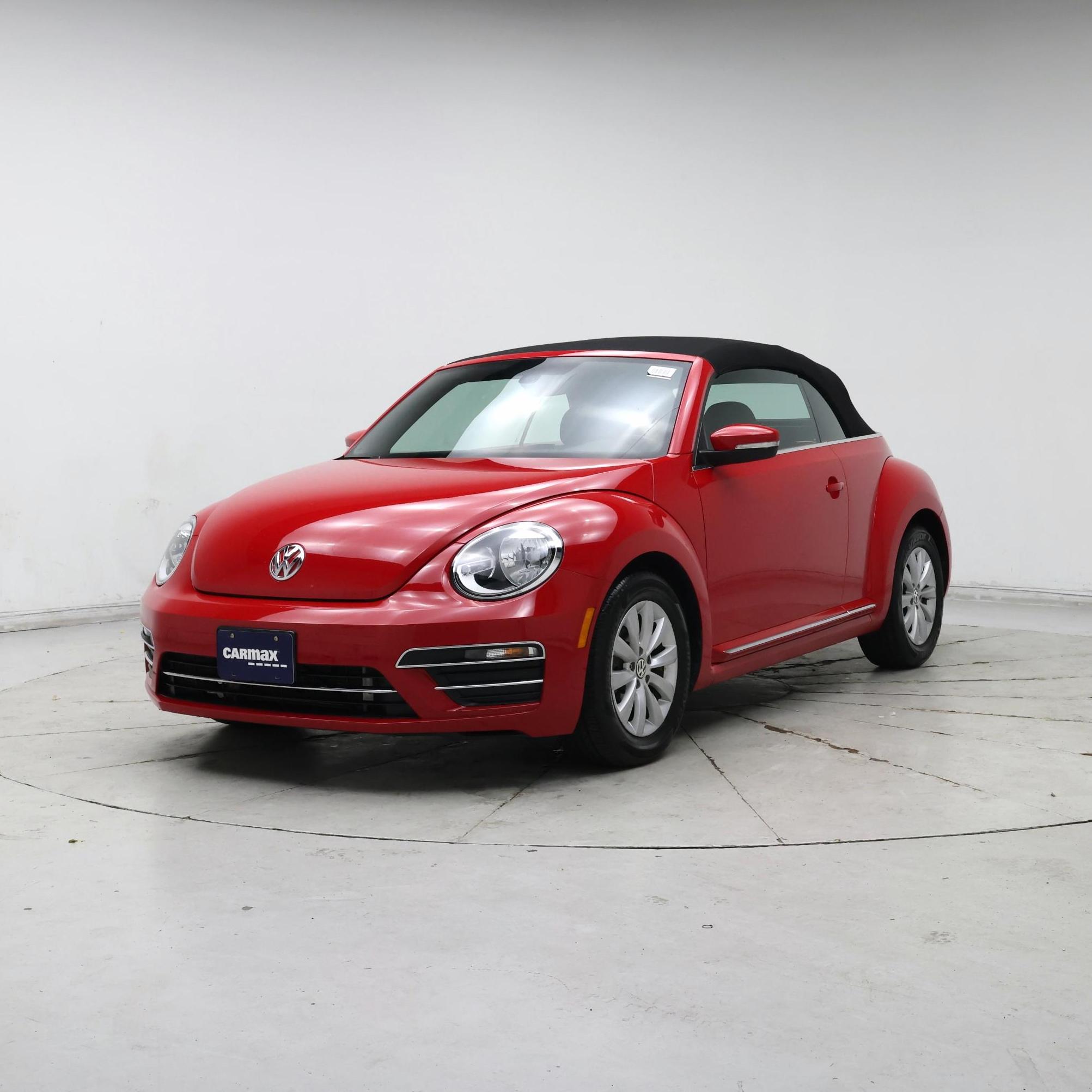 Thumbnail: 2017 Volkswagen Beetle - 4