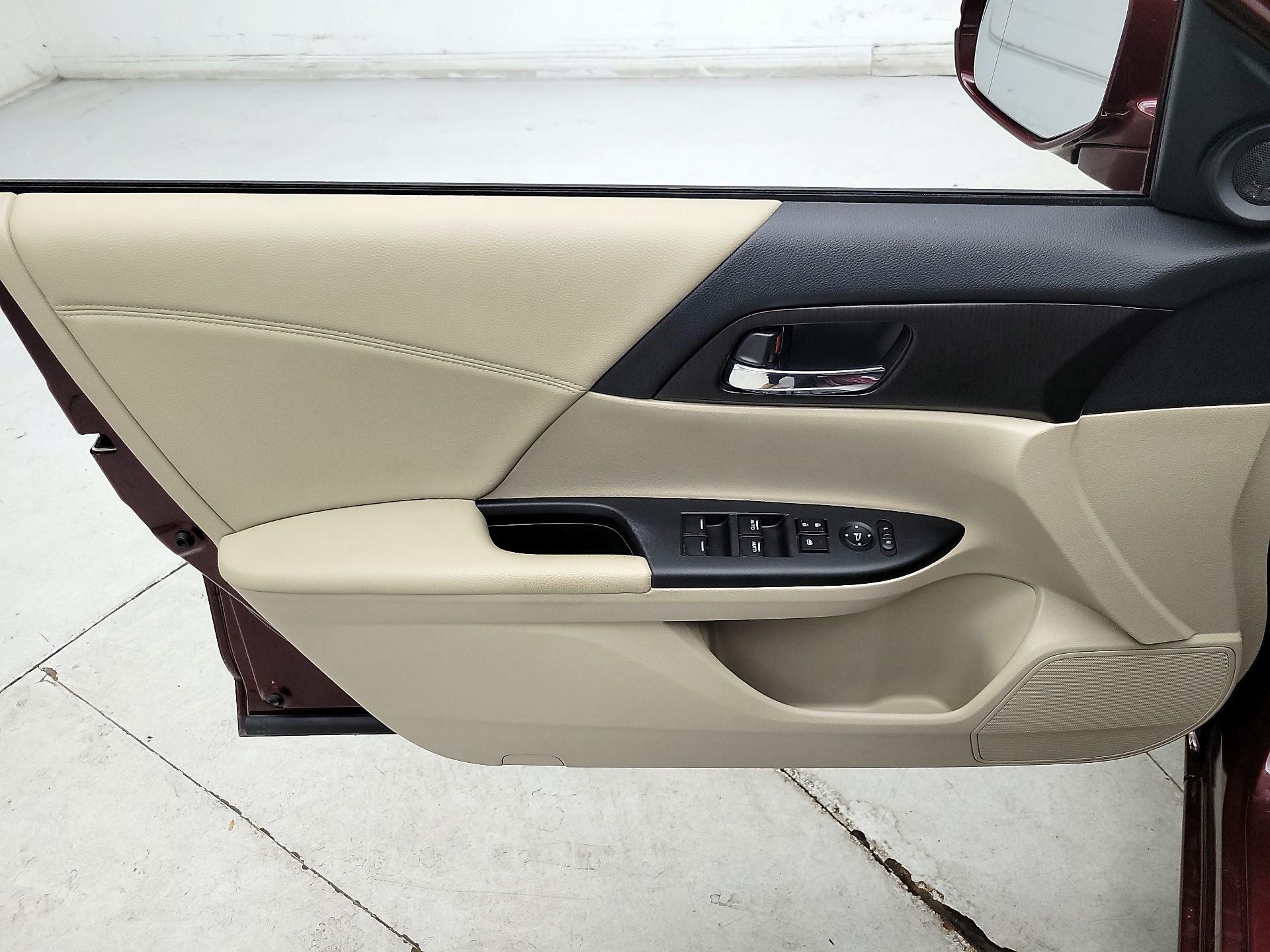 Thumbnail: 2014 Honda Accord - 12