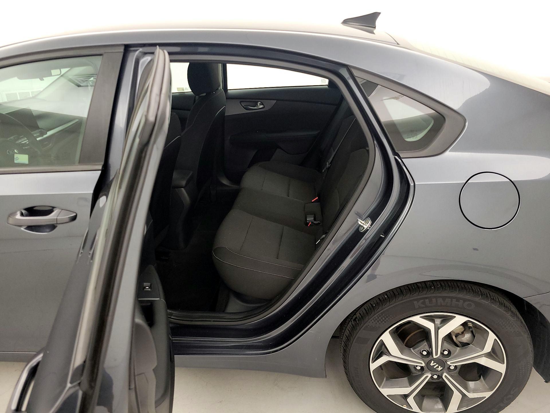 Thumbnail: 2020 Kia Forte - 19