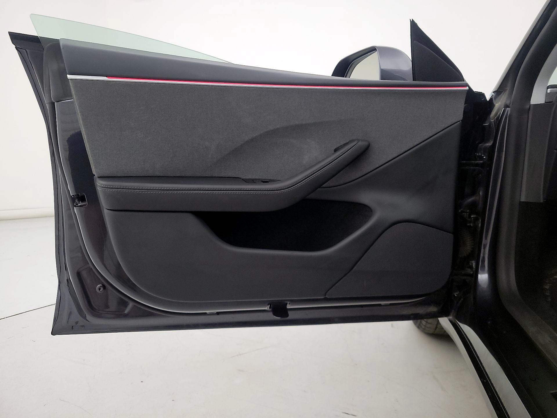 Thumbnail: 2025 Tesla Model 3 - 12