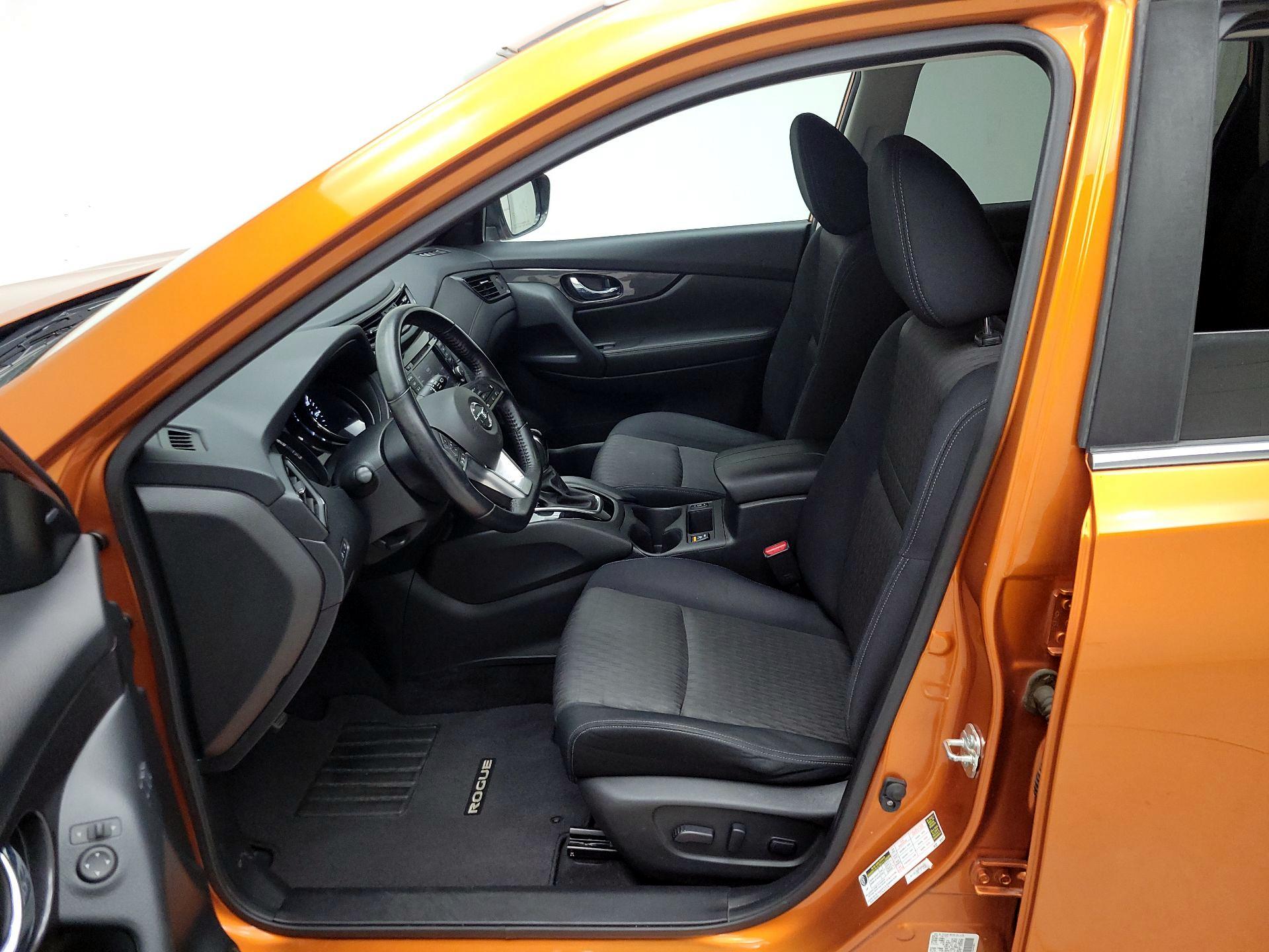 Thumbnail: 2018 Nissan Rogue - 11