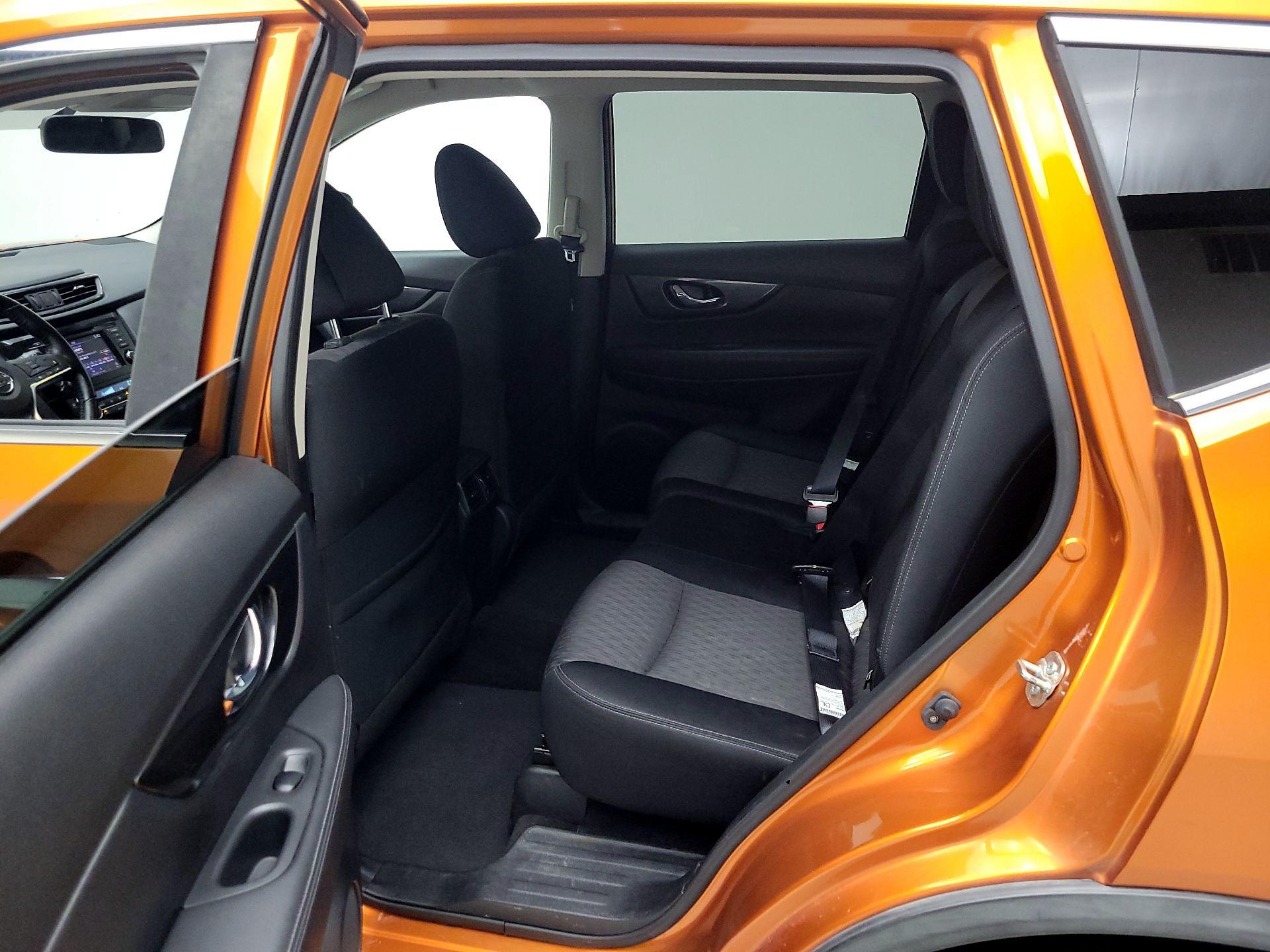 Thumbnail: 2018 Nissan Rogue - 19