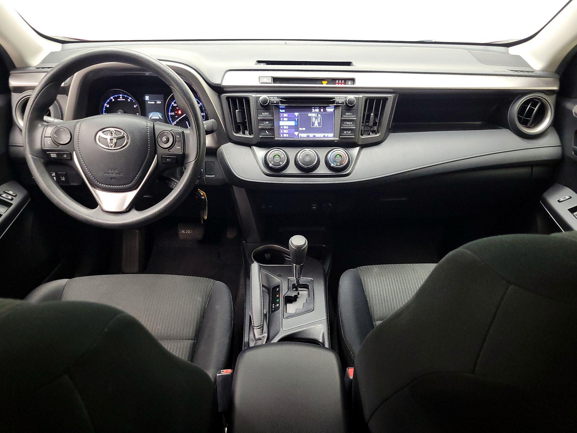 Thumbnail: 2017 Toyota RAV4 - 9