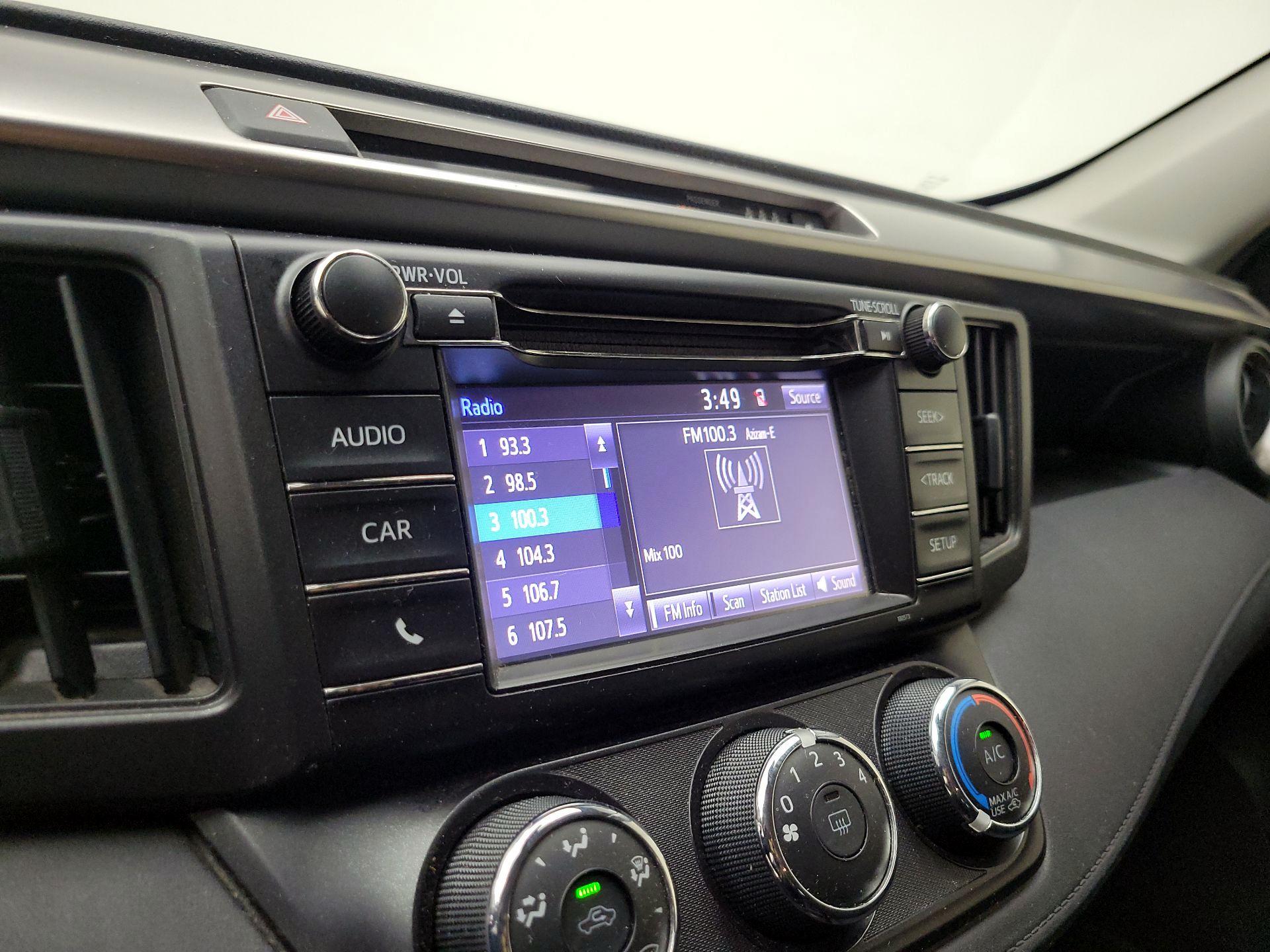 Thumbnail: 2017 Toyota RAV4 - 15