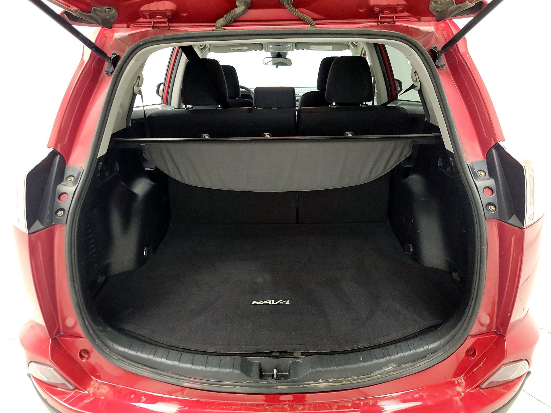 Thumbnail: 2017 Toyota RAV4 - 20
