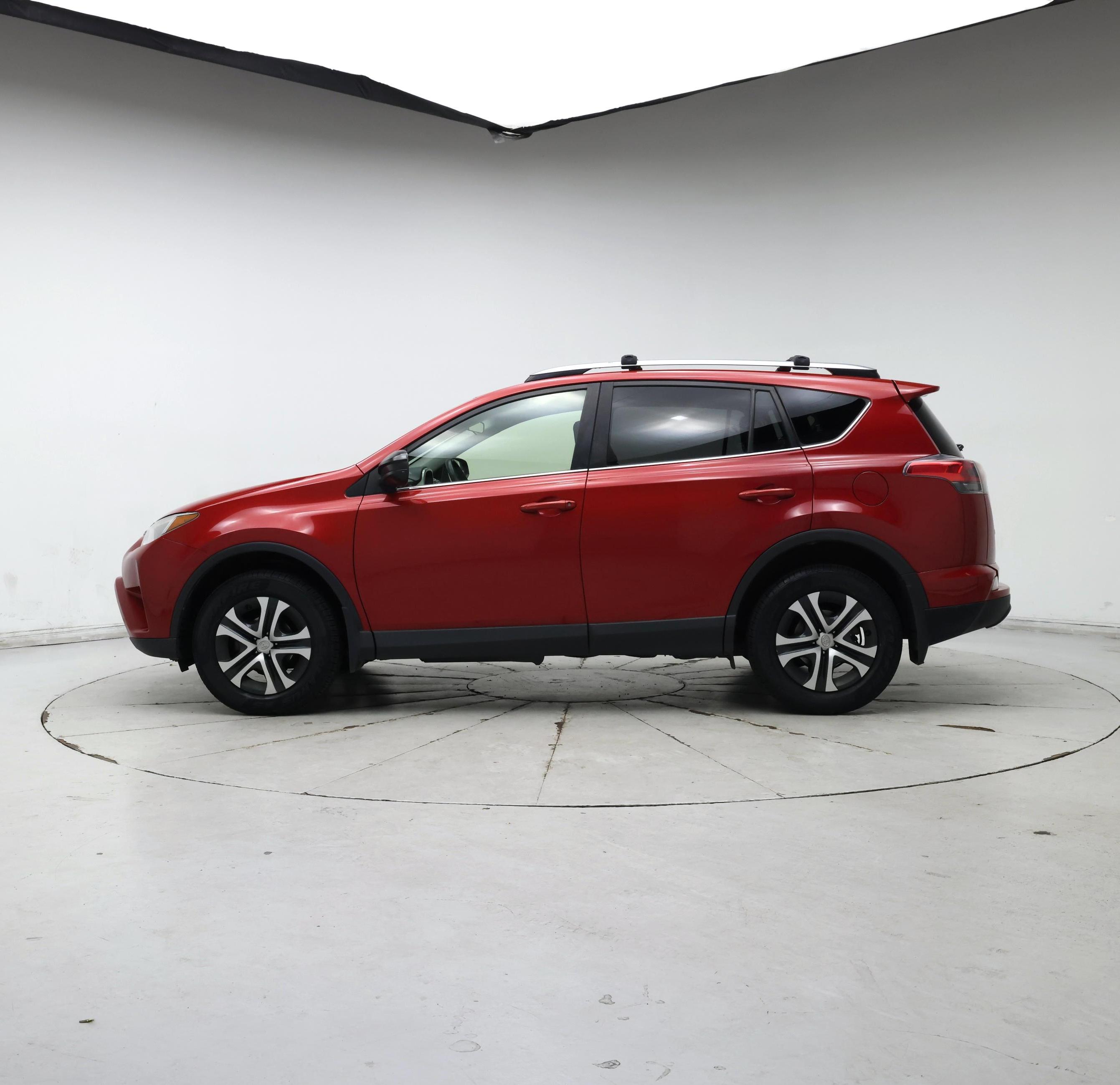 Thumbnail: 2017 Toyota RAV4 - 3