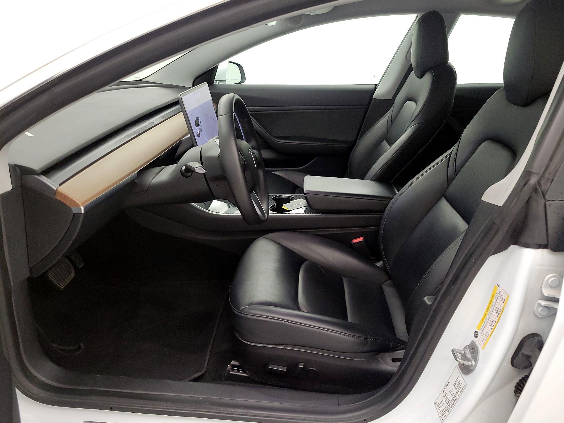 Thumbnail: 2019 Tesla Model 3 - 11