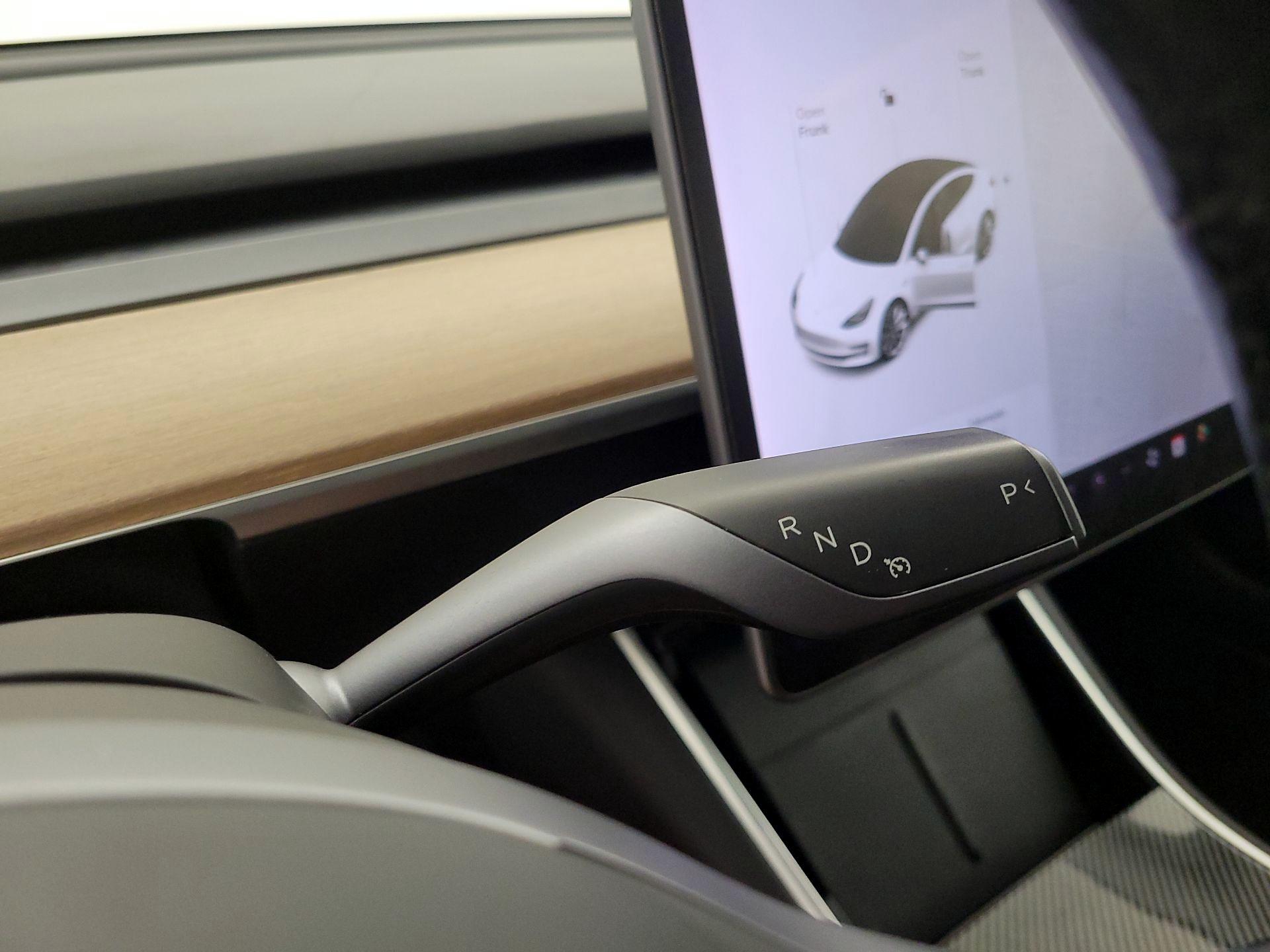Thumbnail: 2019 Tesla Model 3 - 17