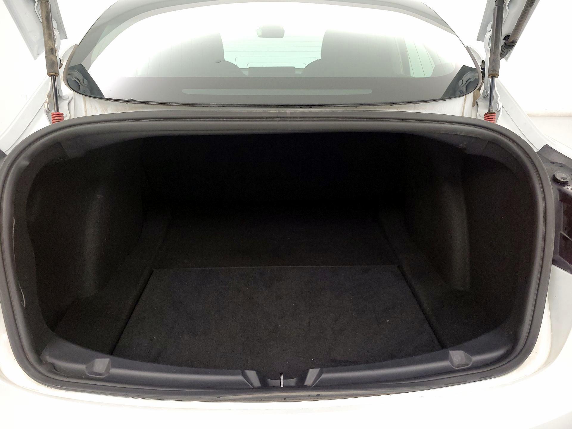 Thumbnail: 2019 Tesla Model 3 - 20