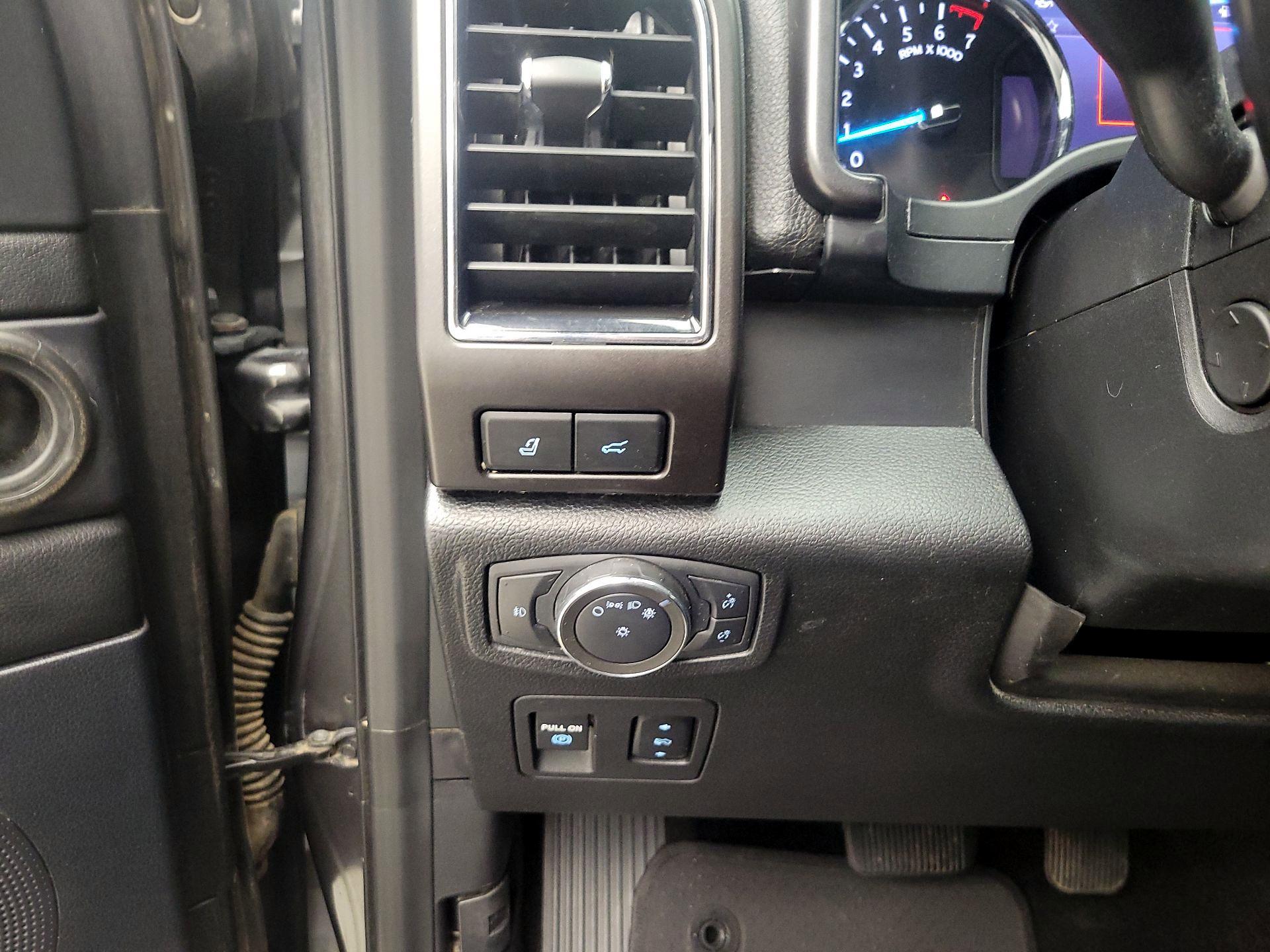 Thumbnail: 2019 Ford Expedition - 13