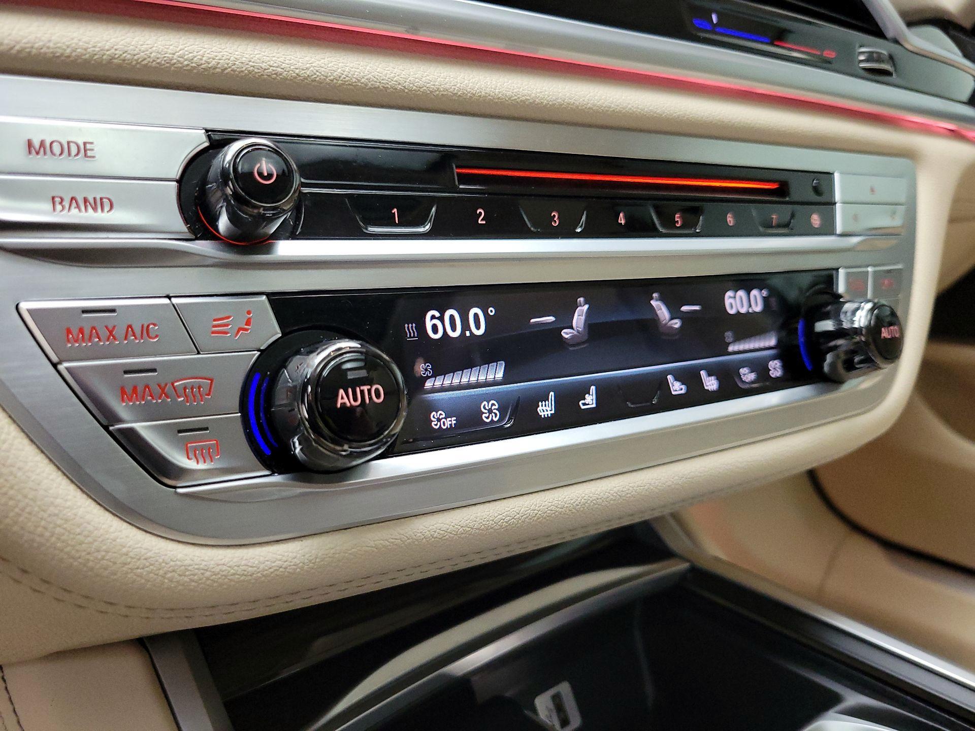 Thumbnail: 2016 BMW 7 Series - 16