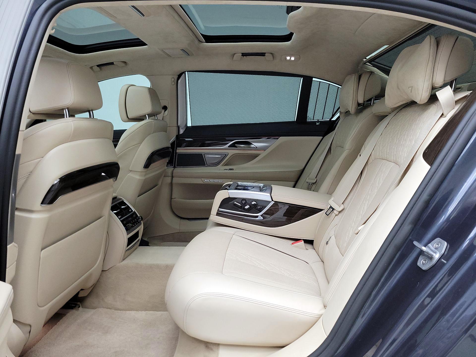Thumbnail: 2016 BMW 7 Series - 20