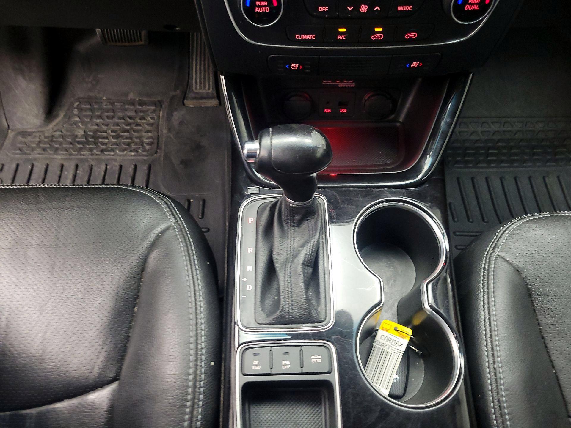 Thumbnail: 2015 Kia Sorento - 18