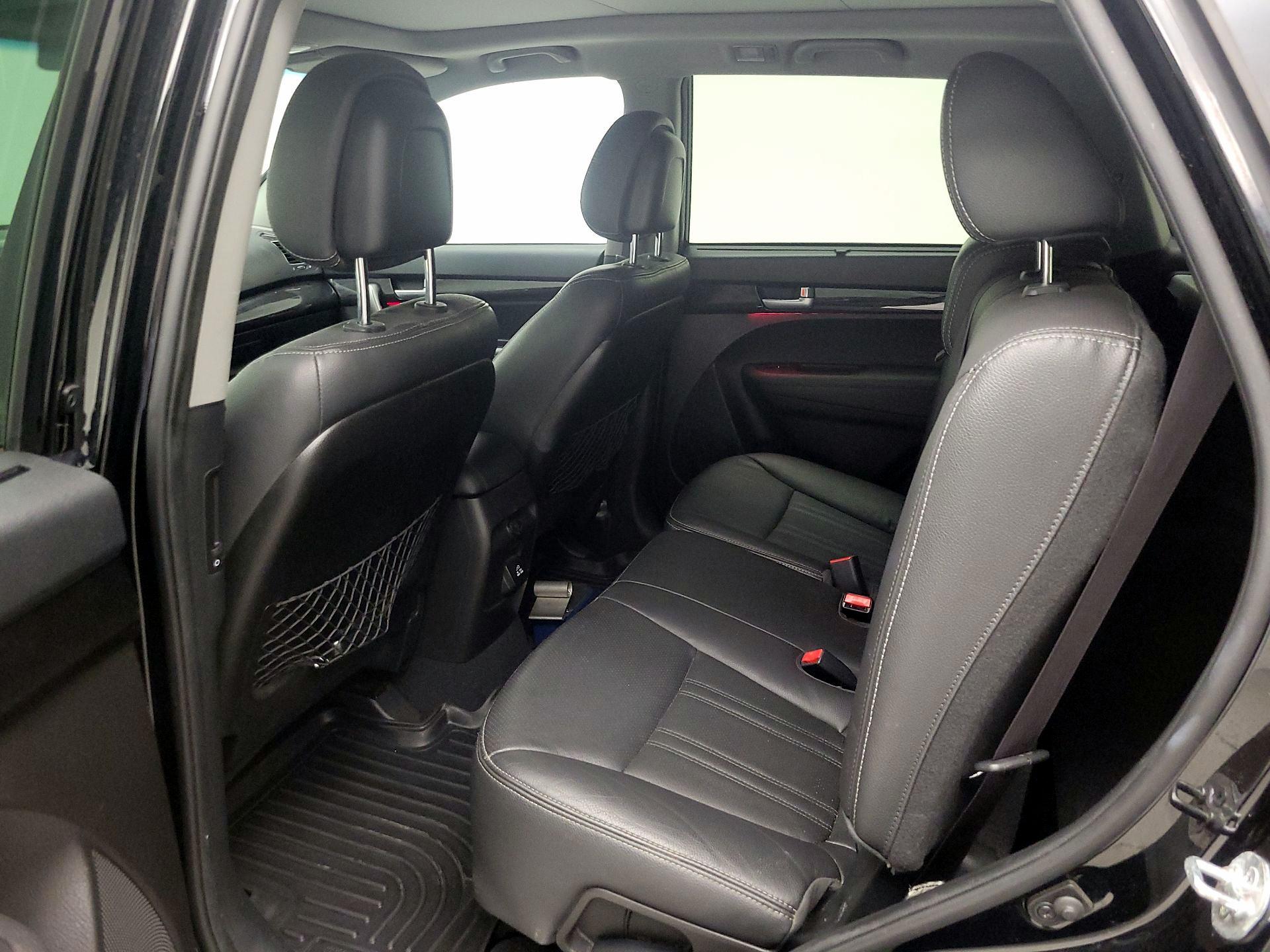 Thumbnail: 2015 Kia Sorento - 20