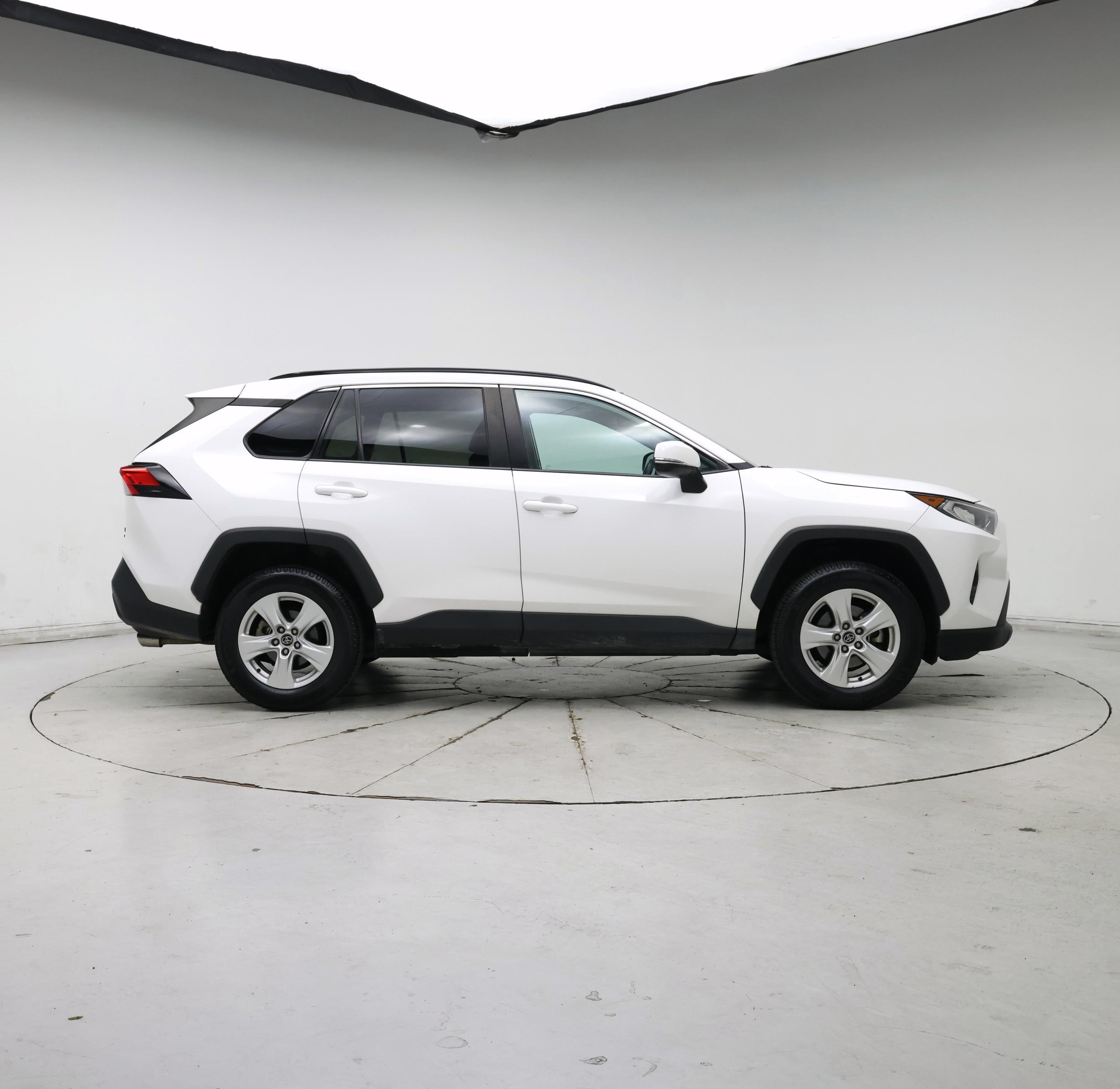 Thumbnail: 2021 Toyota RAV4 - 7