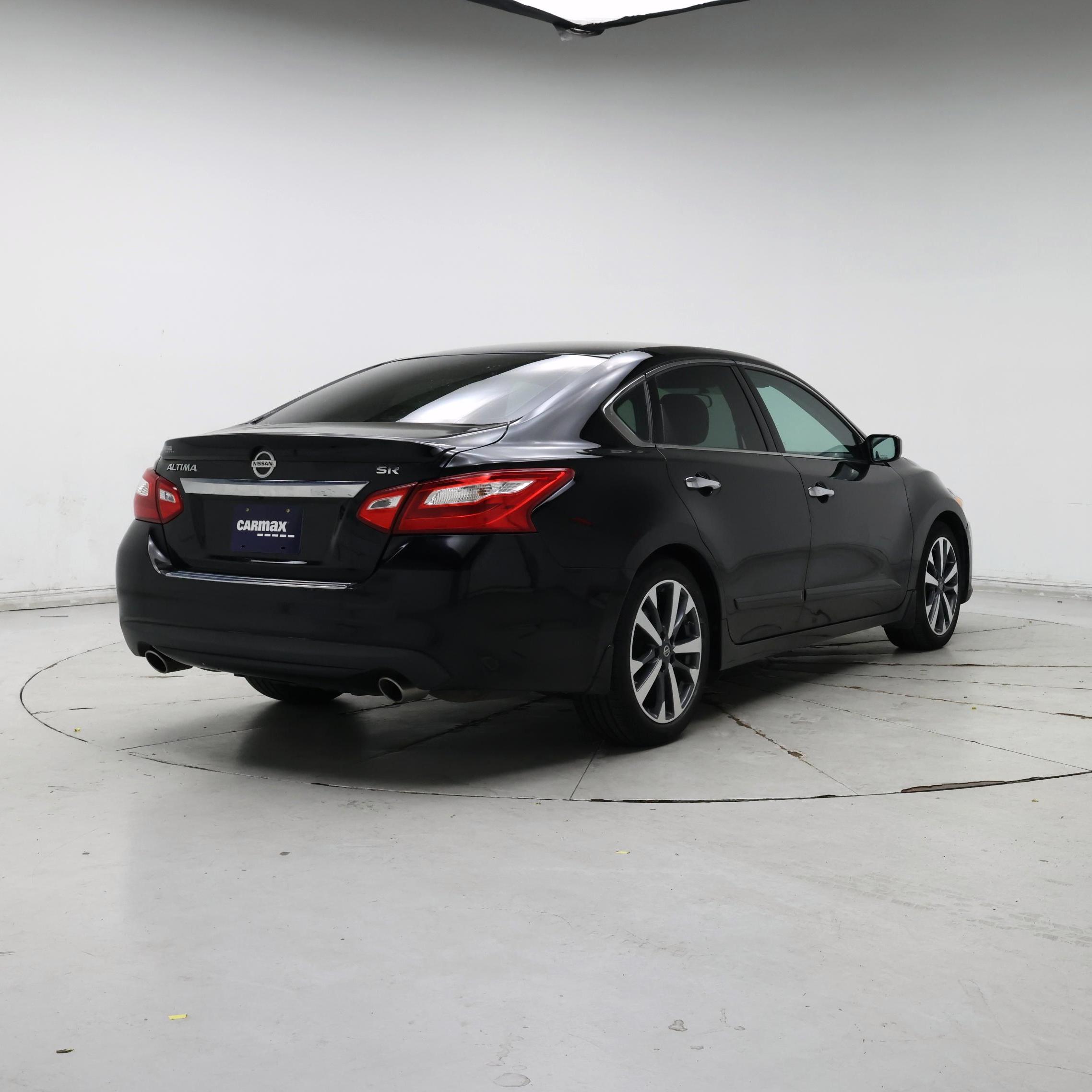 Thumbnail: 2016 Nissan Altima - 8