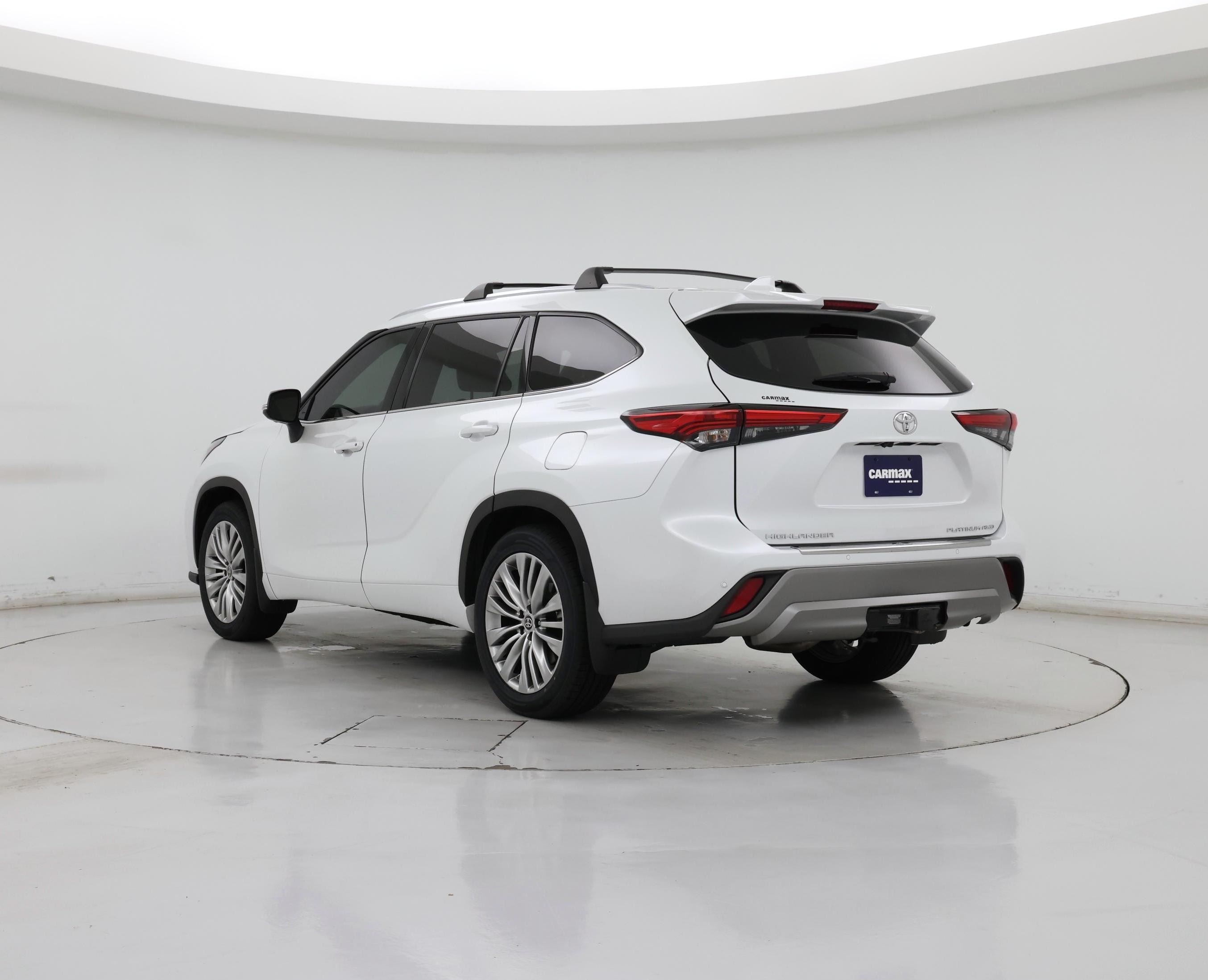 Thumbnail: 2022 Toyota Highlander - 2