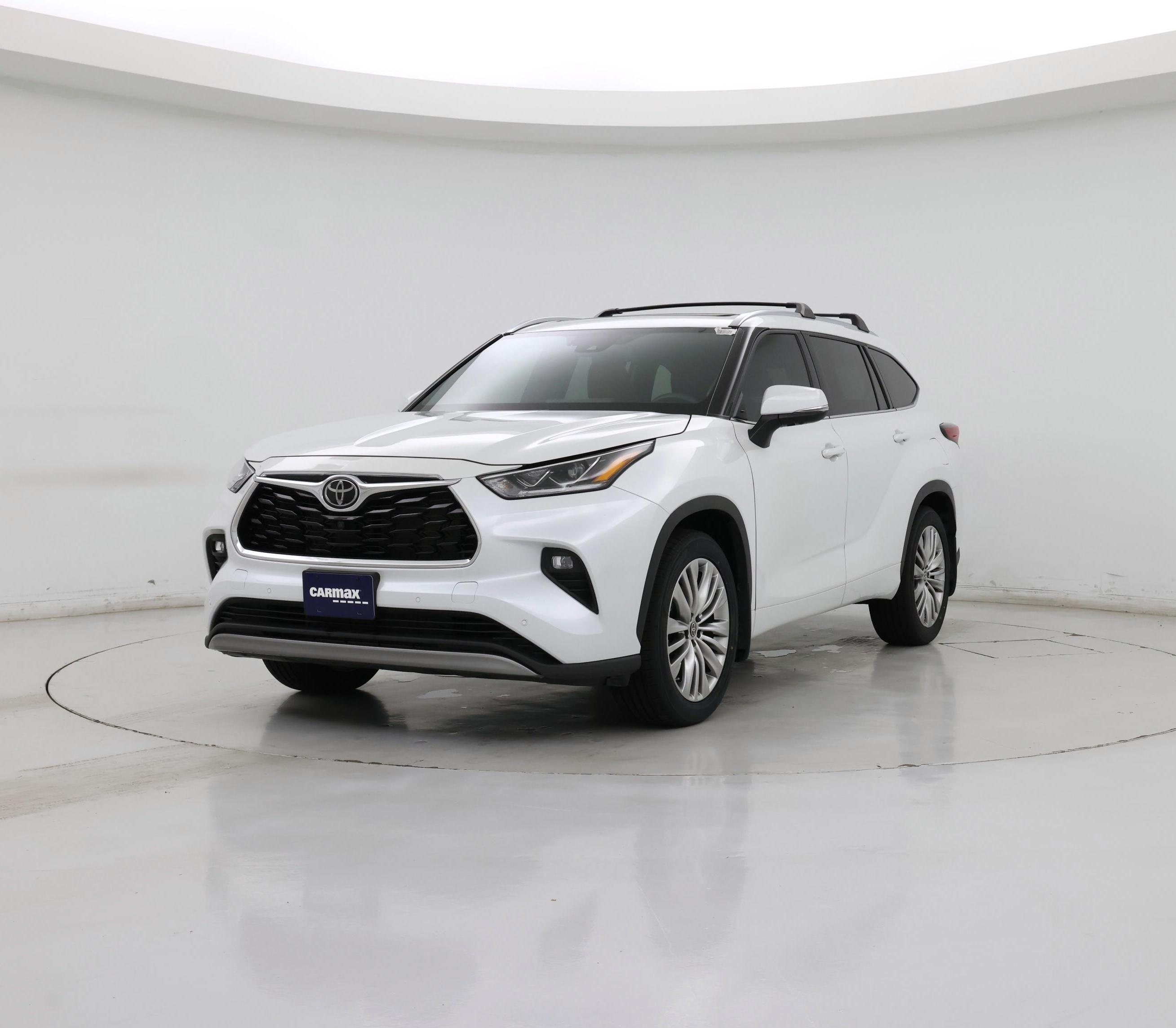 Thumbnail: 2022 Toyota Highlander - 4