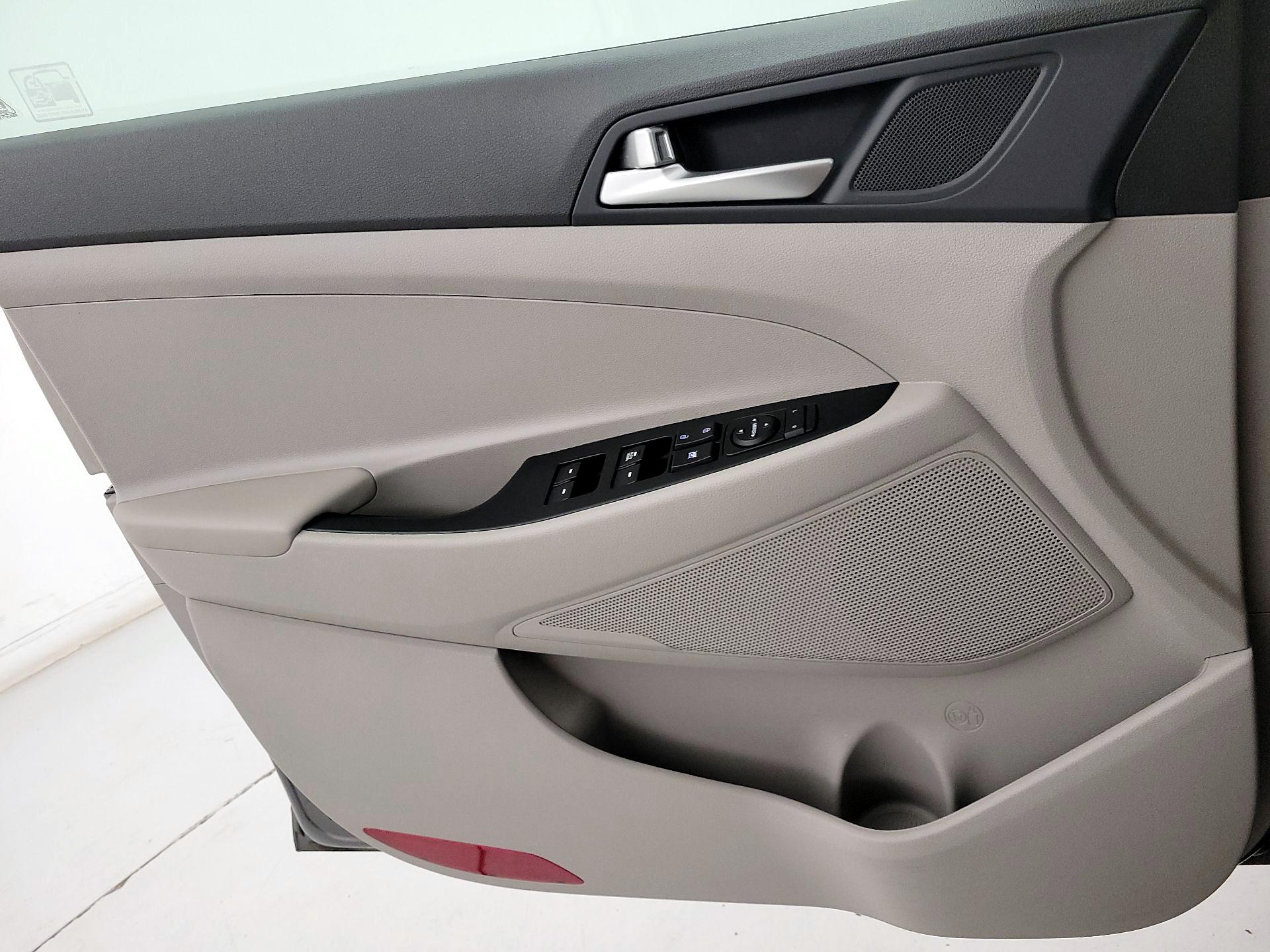 Thumbnail: 2020 Hyundai Tucson - 12