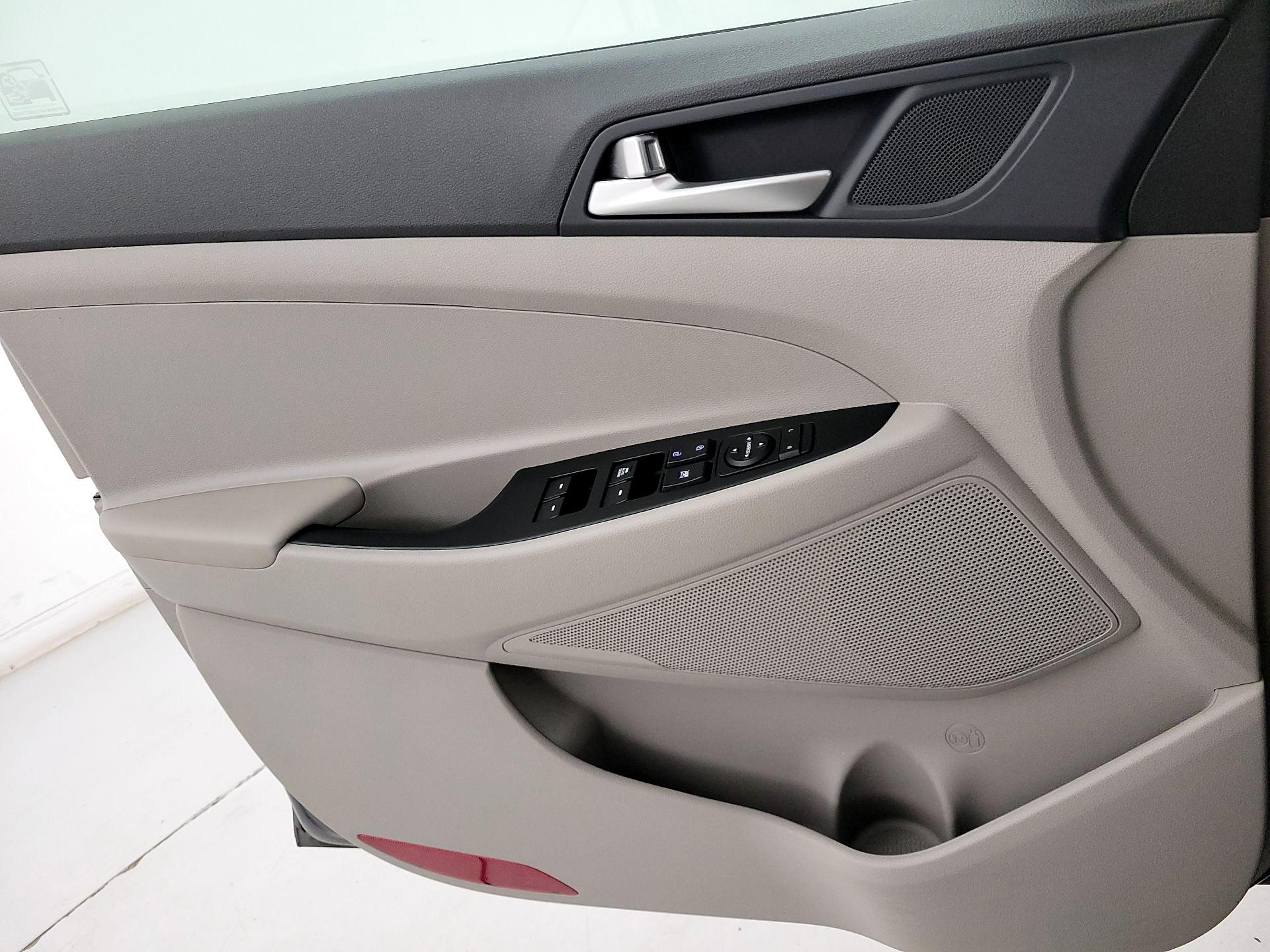 Thumbnail: 2020 Hyundai Tucson - 13