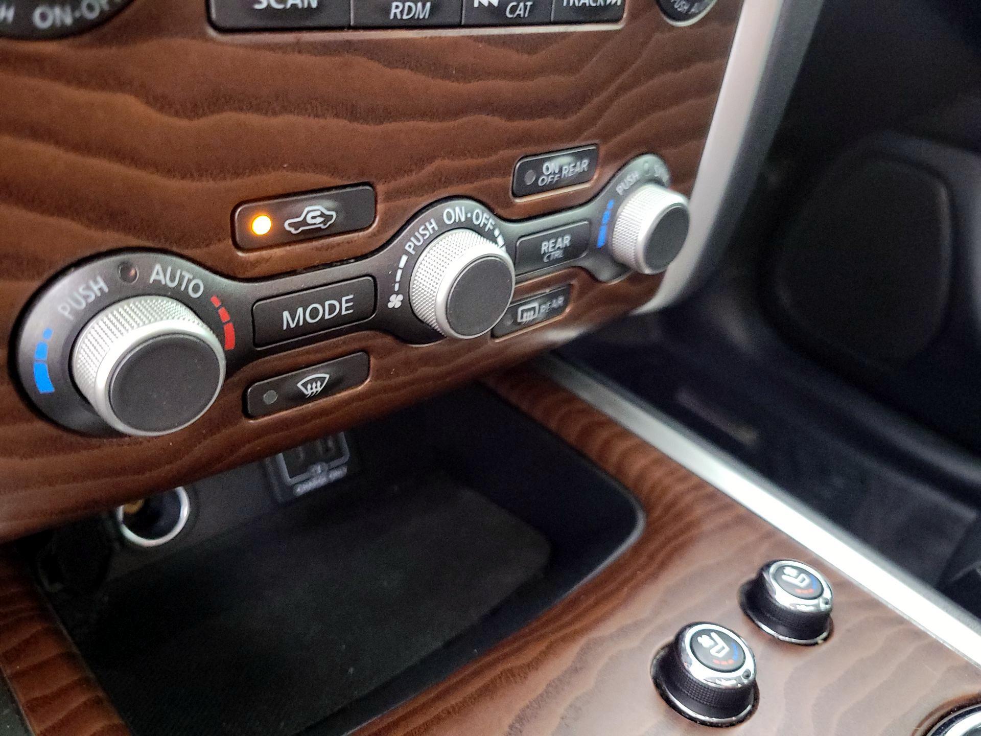 Thumbnail: 2020 Nissan Pathfinder - 17