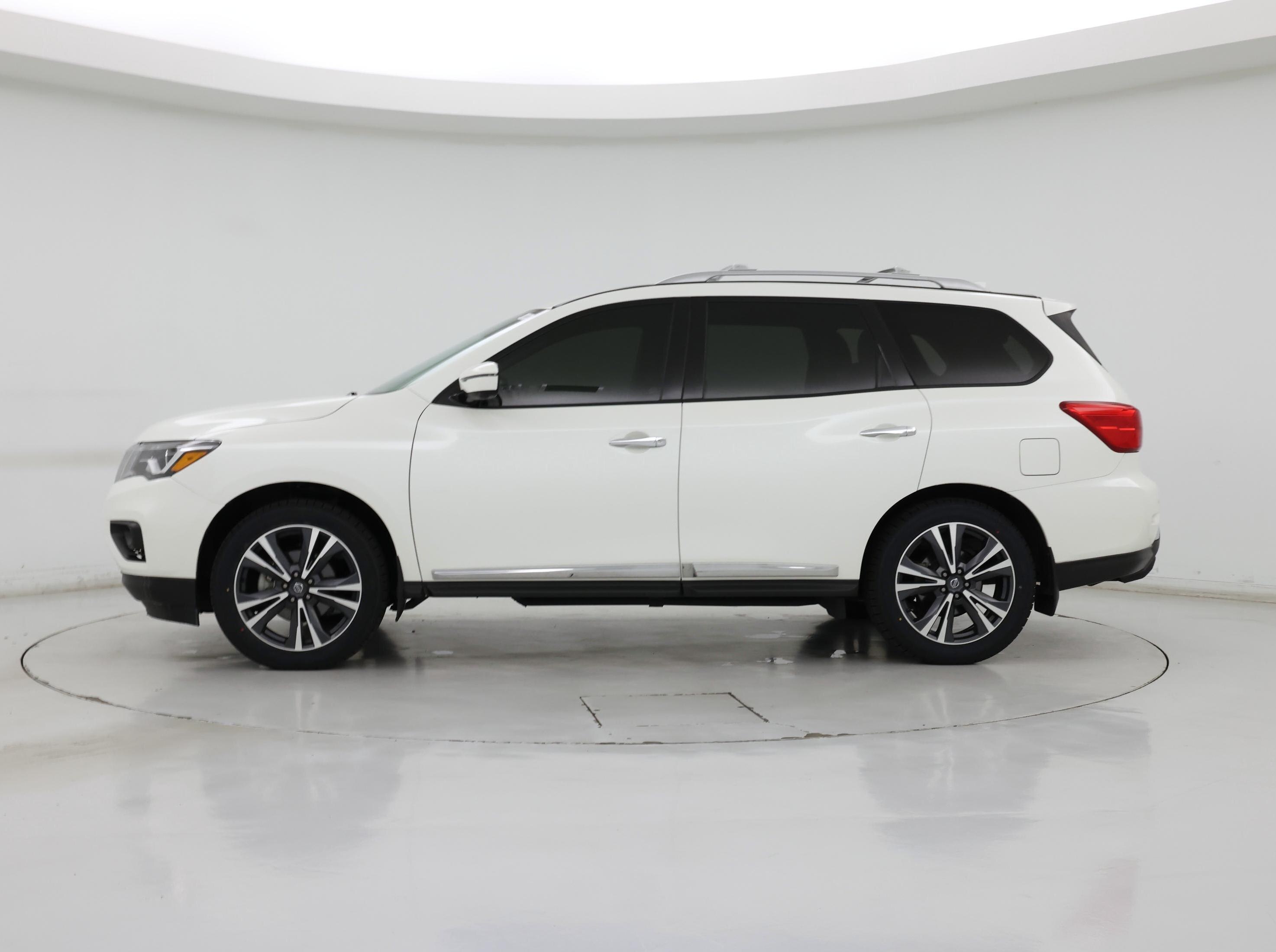 Thumbnail: 2020 Nissan Pathfinder - 3