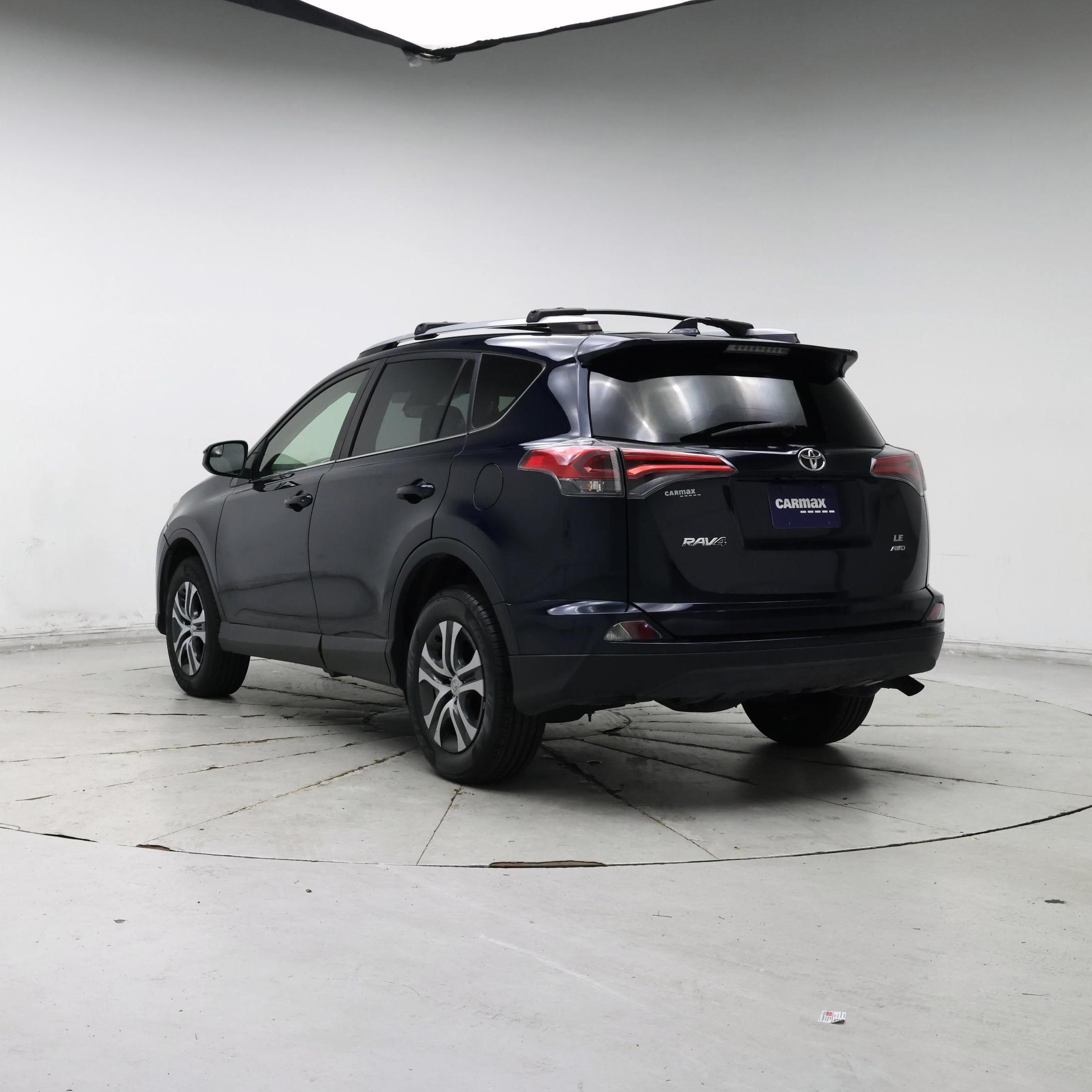 Thumbnail: 2018 Toyota RAV4 - 2