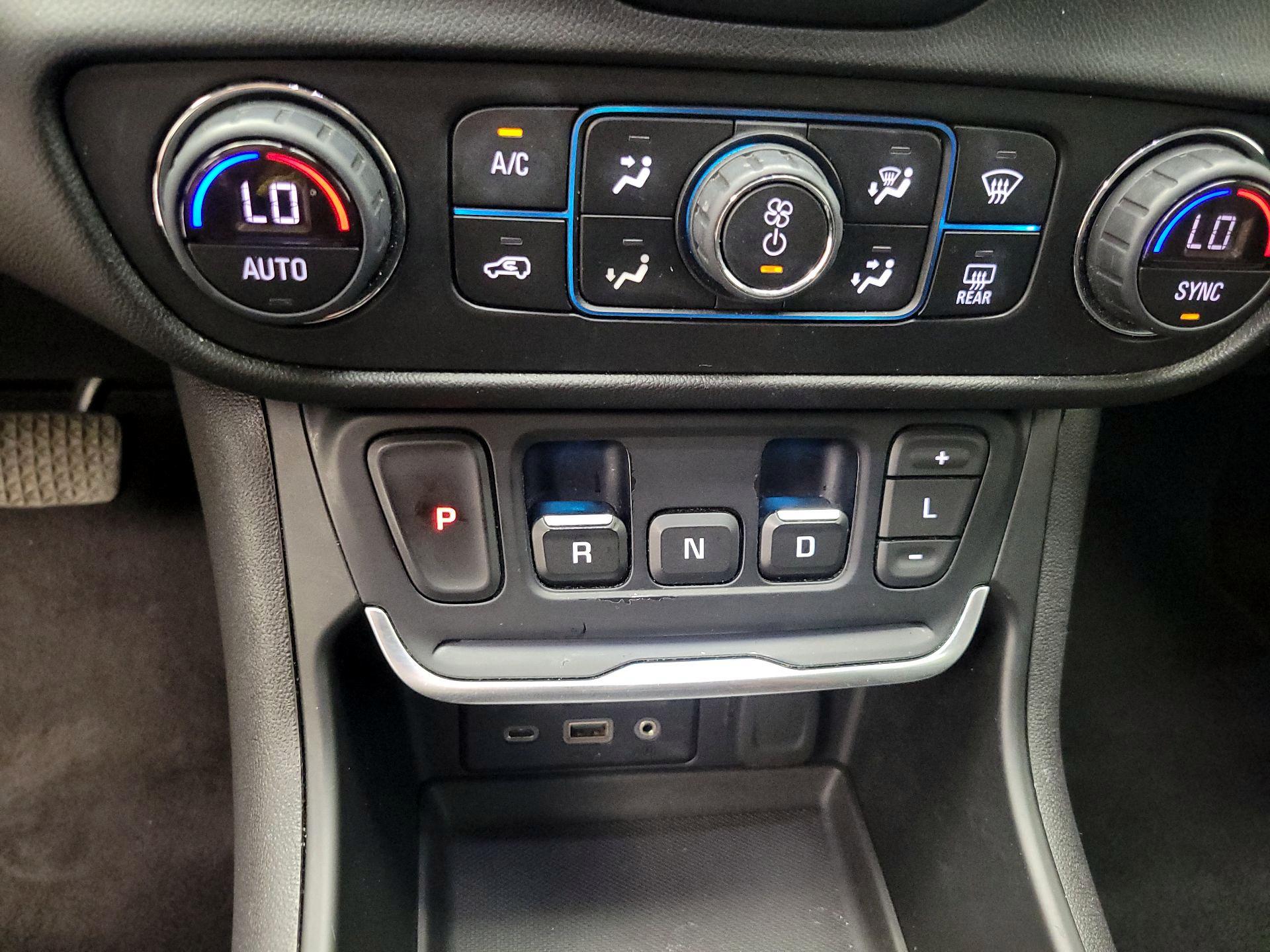 Thumbnail: 2019 GMC Terrain - 17