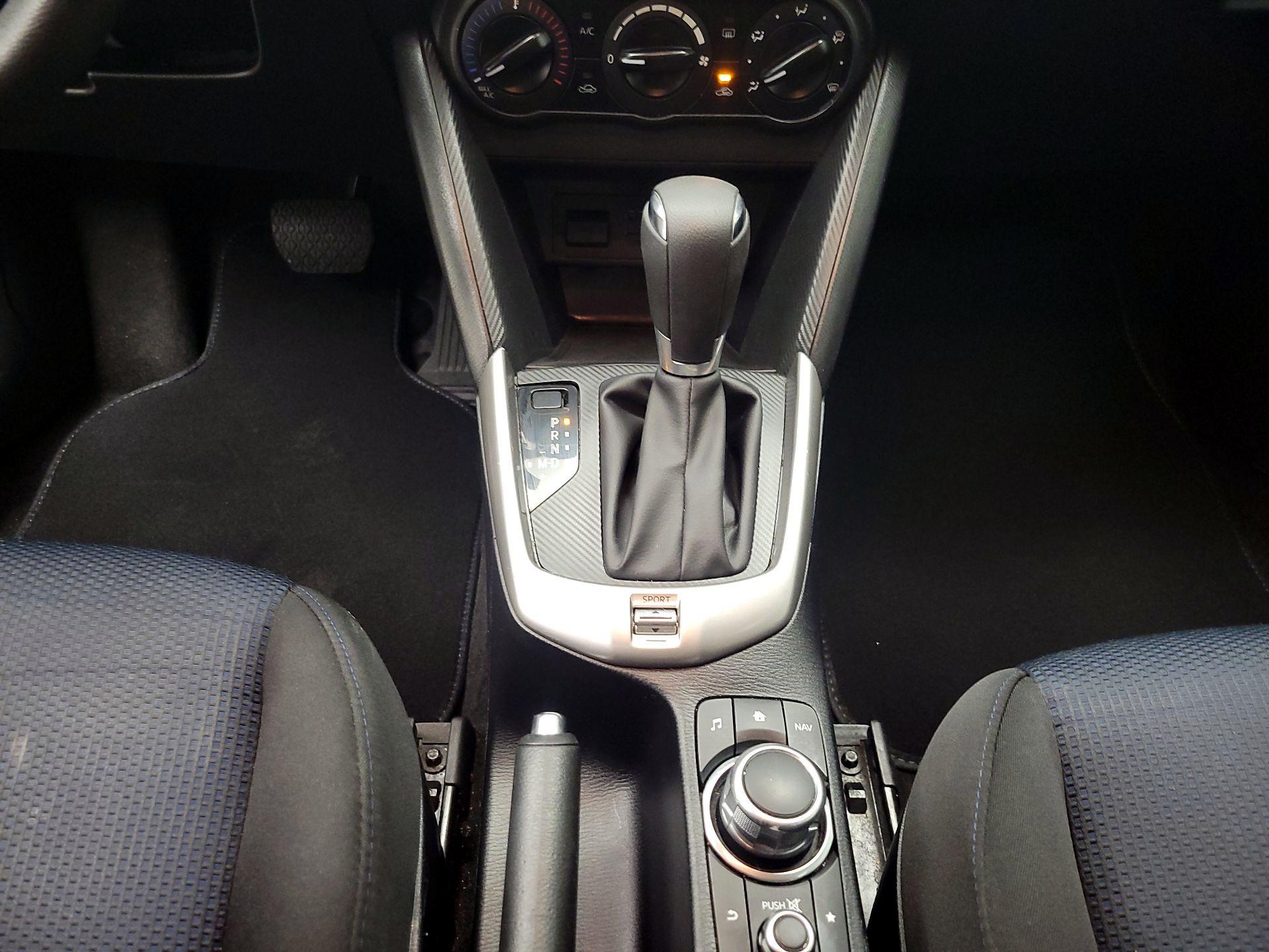Thumbnail: 2019 Toyota Yaris - 17