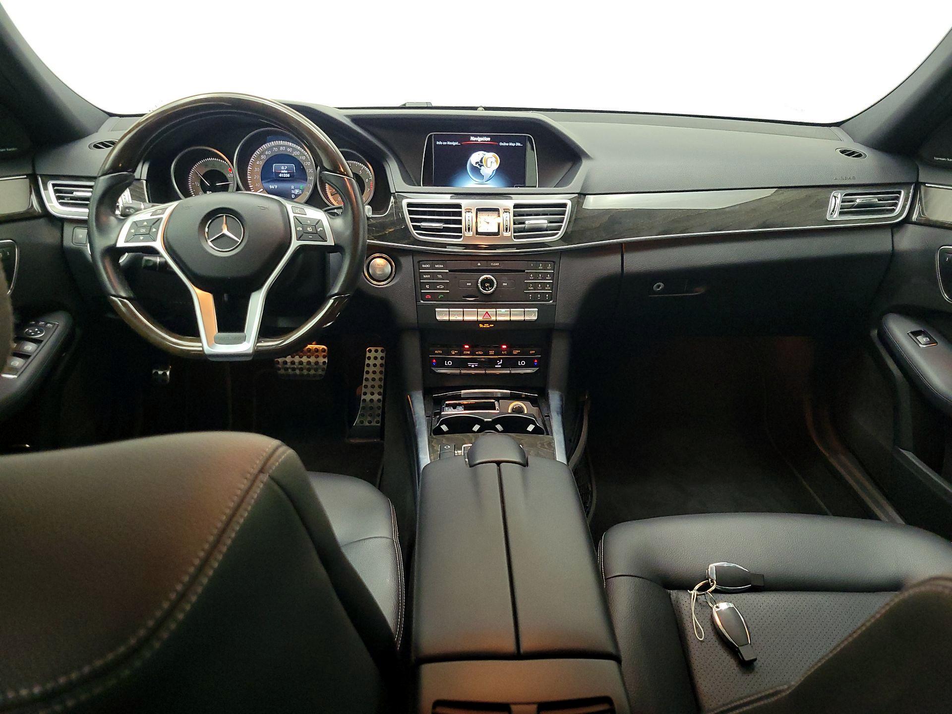 Thumbnail: 2016 Mercedes-Benz E-Class - 9
