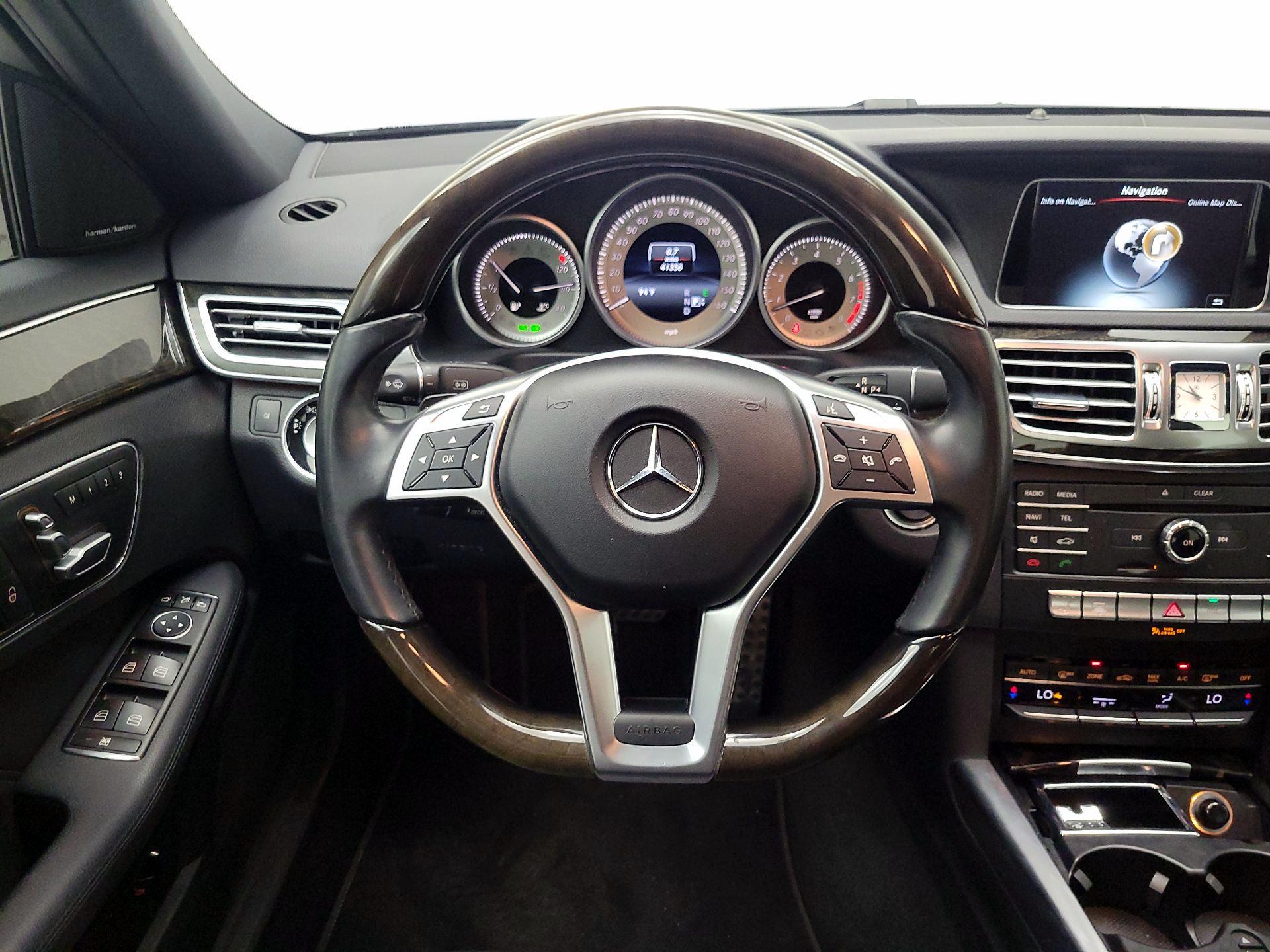 Thumbnail: 2016 Mercedes-Benz E-Class - 10