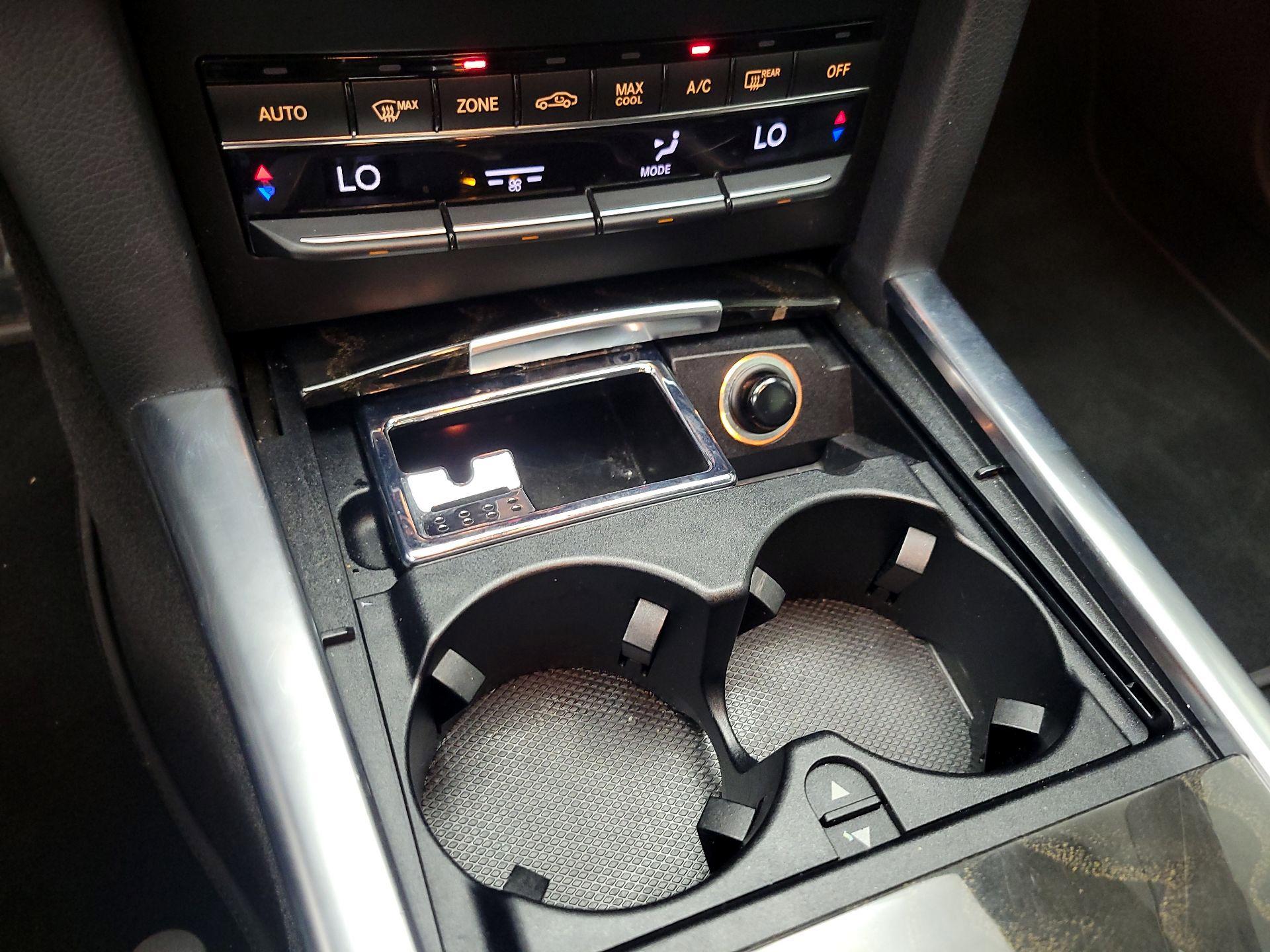 Thumbnail: 2016 Mercedes-Benz E-Class - 19