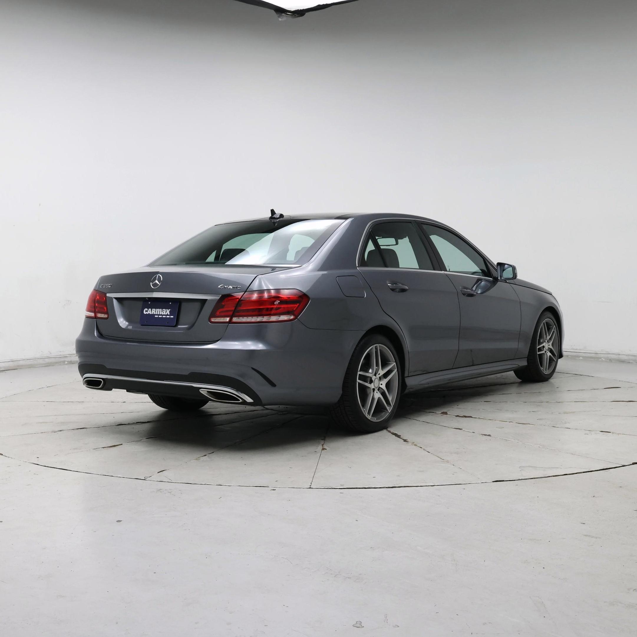 Thumbnail: 2016 Mercedes-Benz E-Class - 8