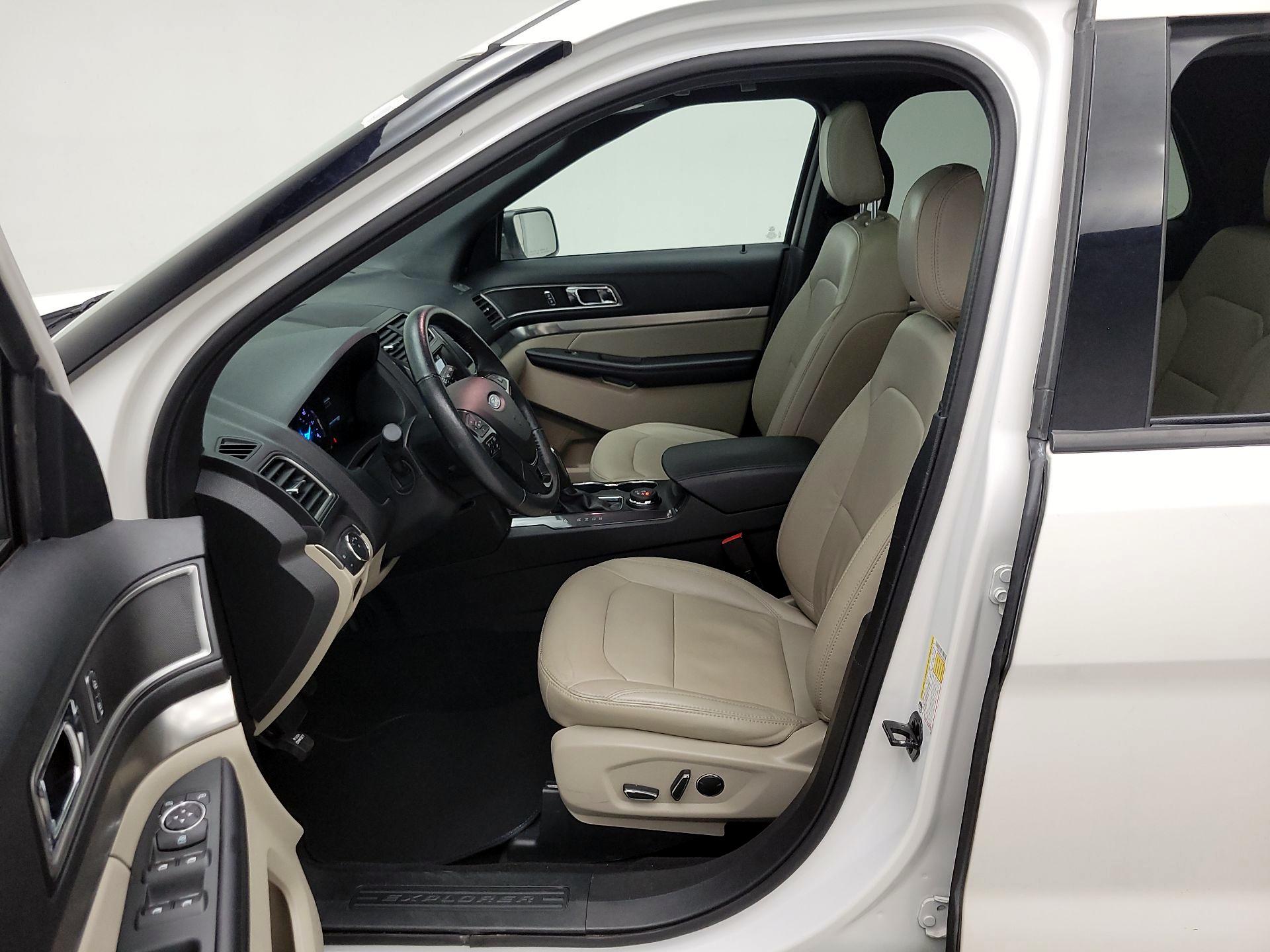 Thumbnail: 2018 Ford Explorer - 11