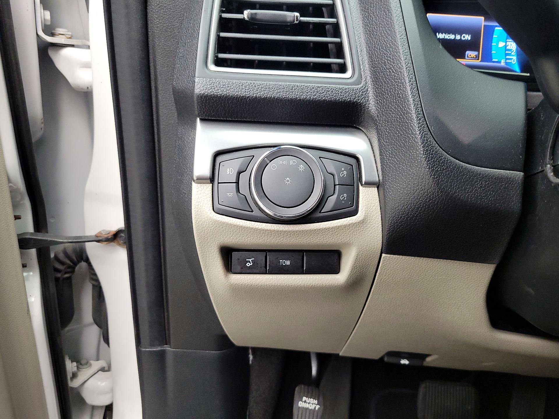 Thumbnail: 2018 Ford Explorer - 13