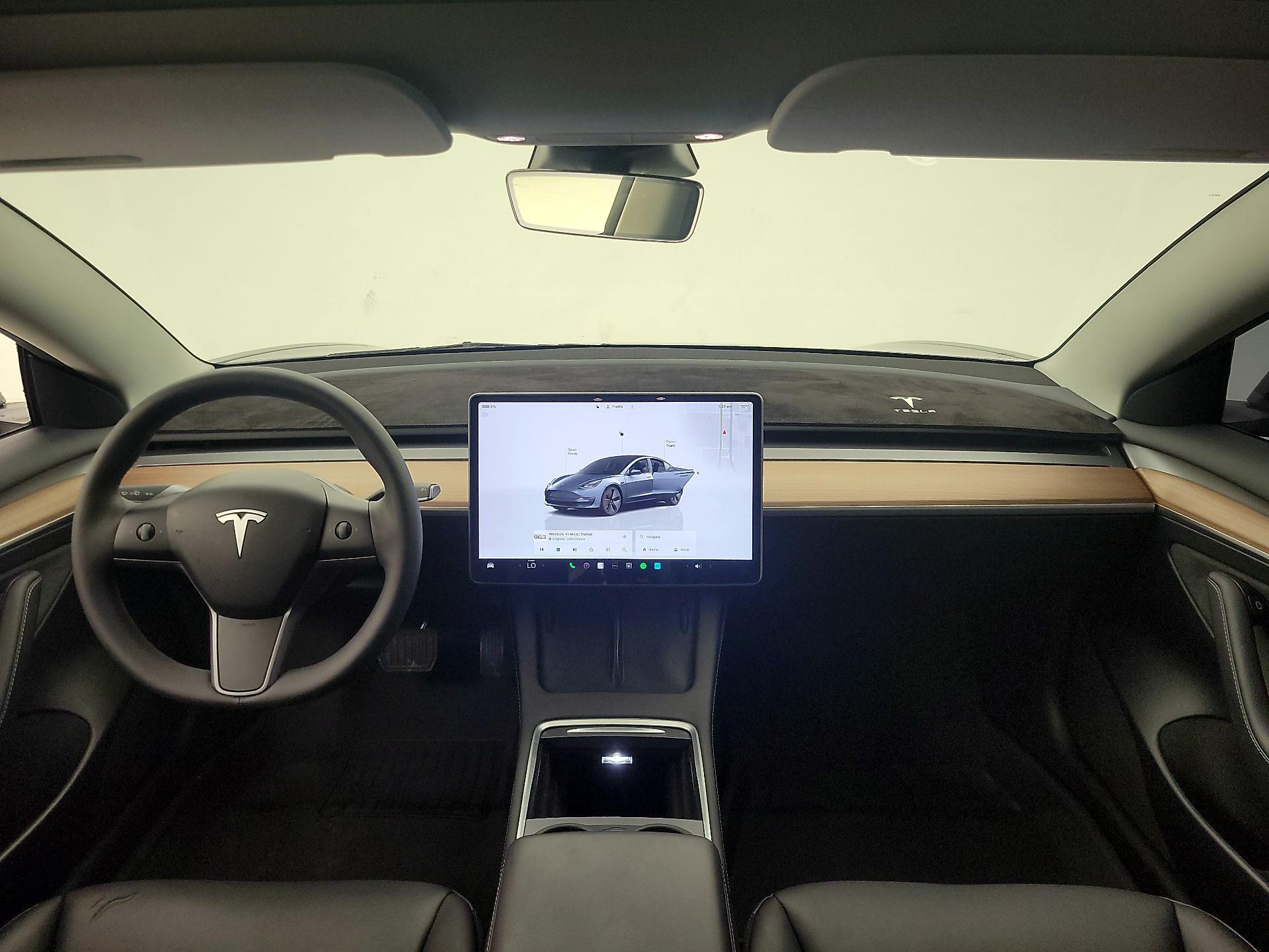 Thumbnail: 2023 Tesla Model 3 - 9