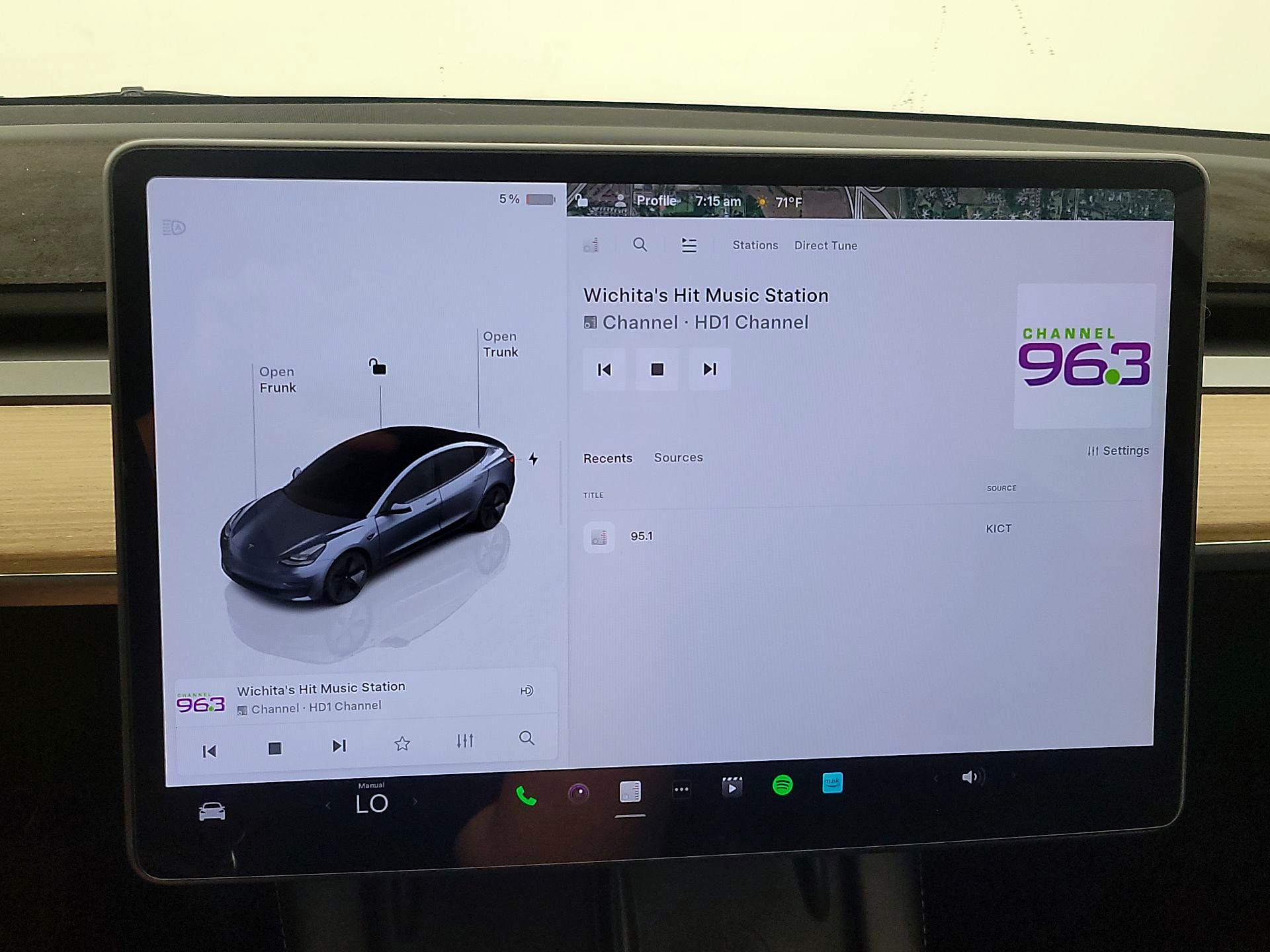 Thumbnail: 2023 Tesla Model 3 - 15