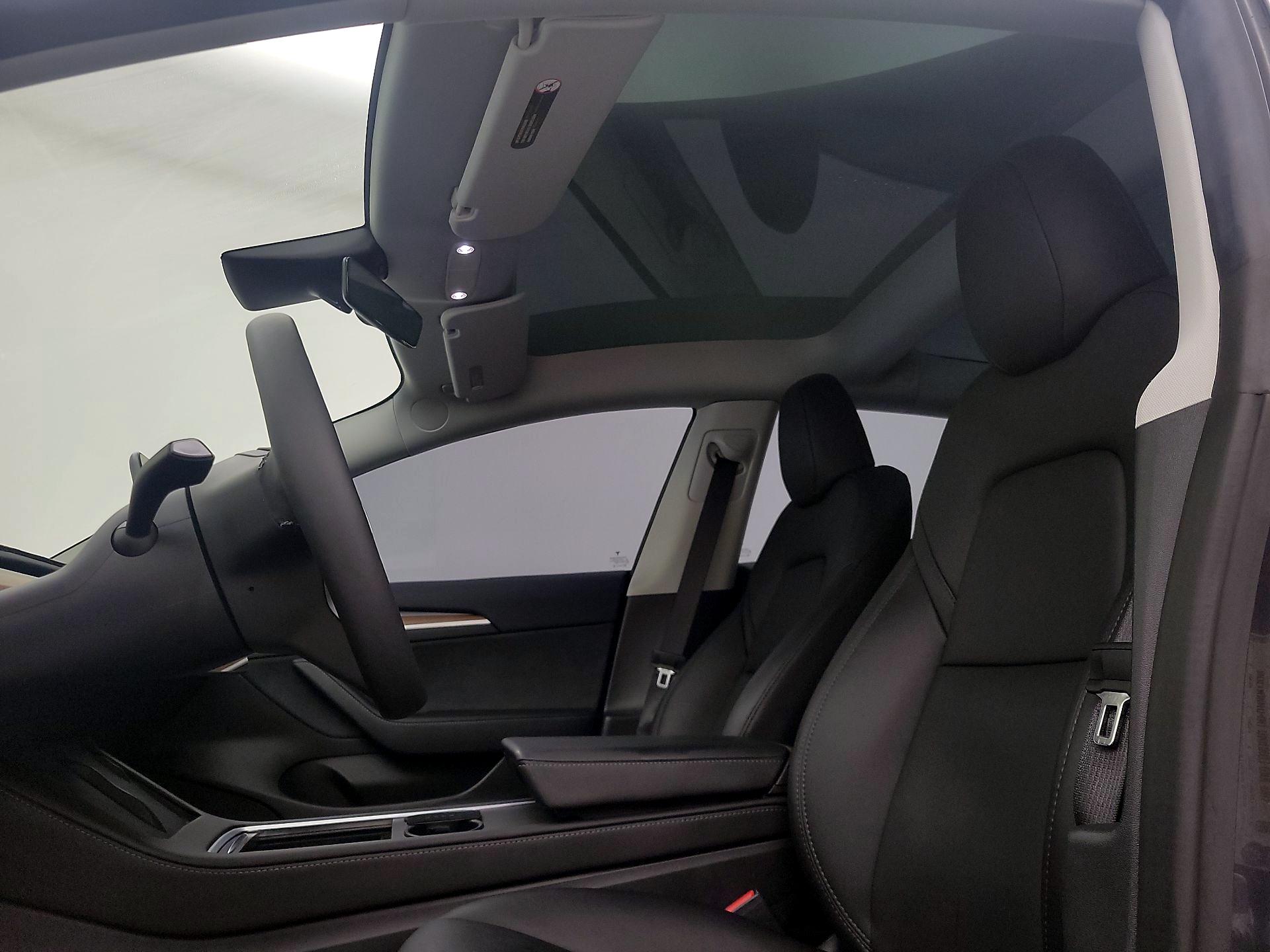 Thumbnail: 2023 Tesla Model 3 - 18