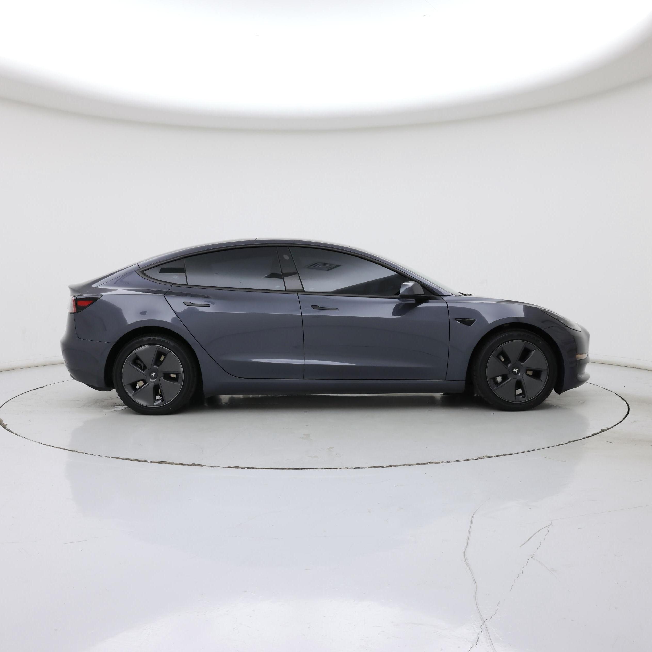 Thumbnail: 2023 Tesla Model 3 - 7