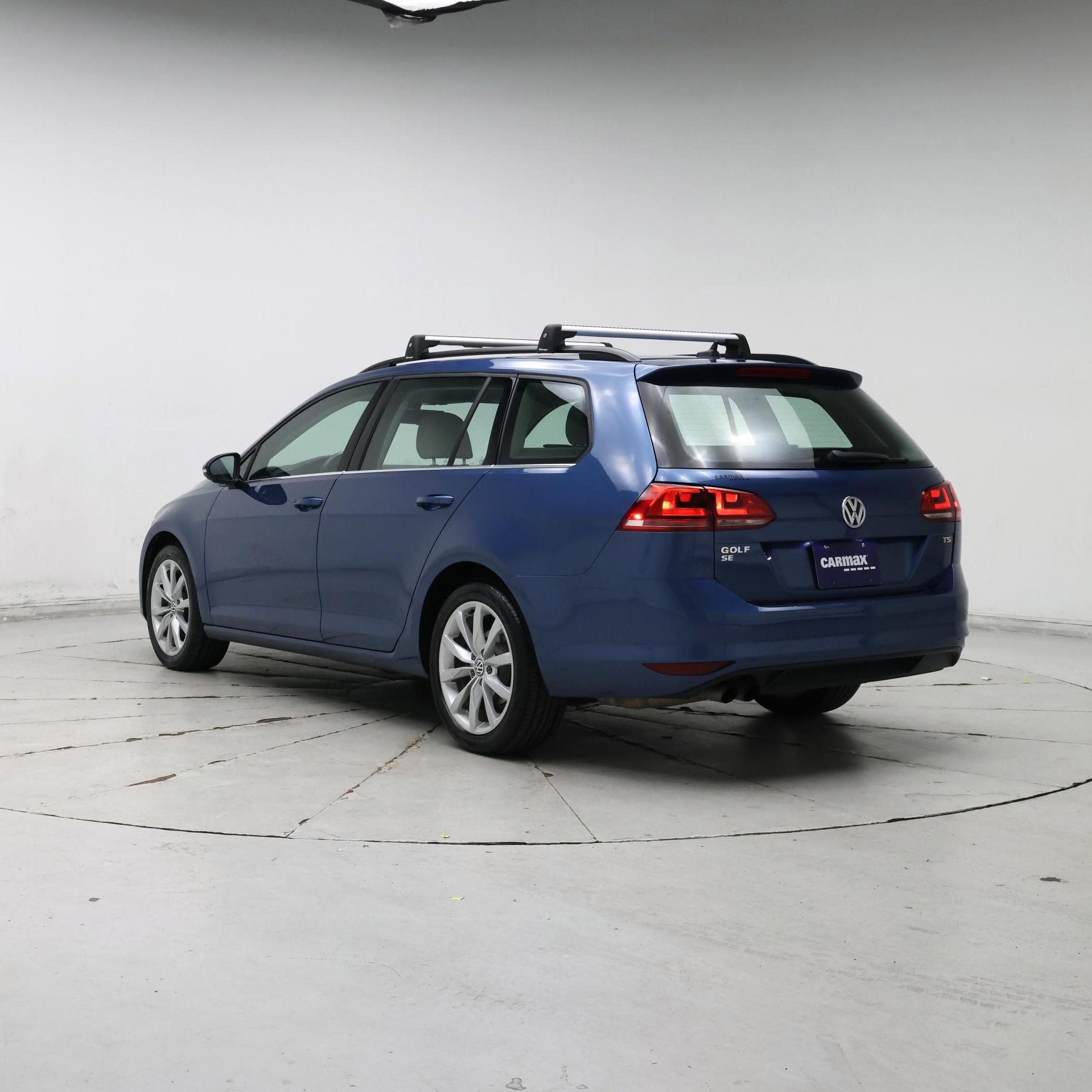 Thumbnail: 2017 Volkswagen Golf - 2