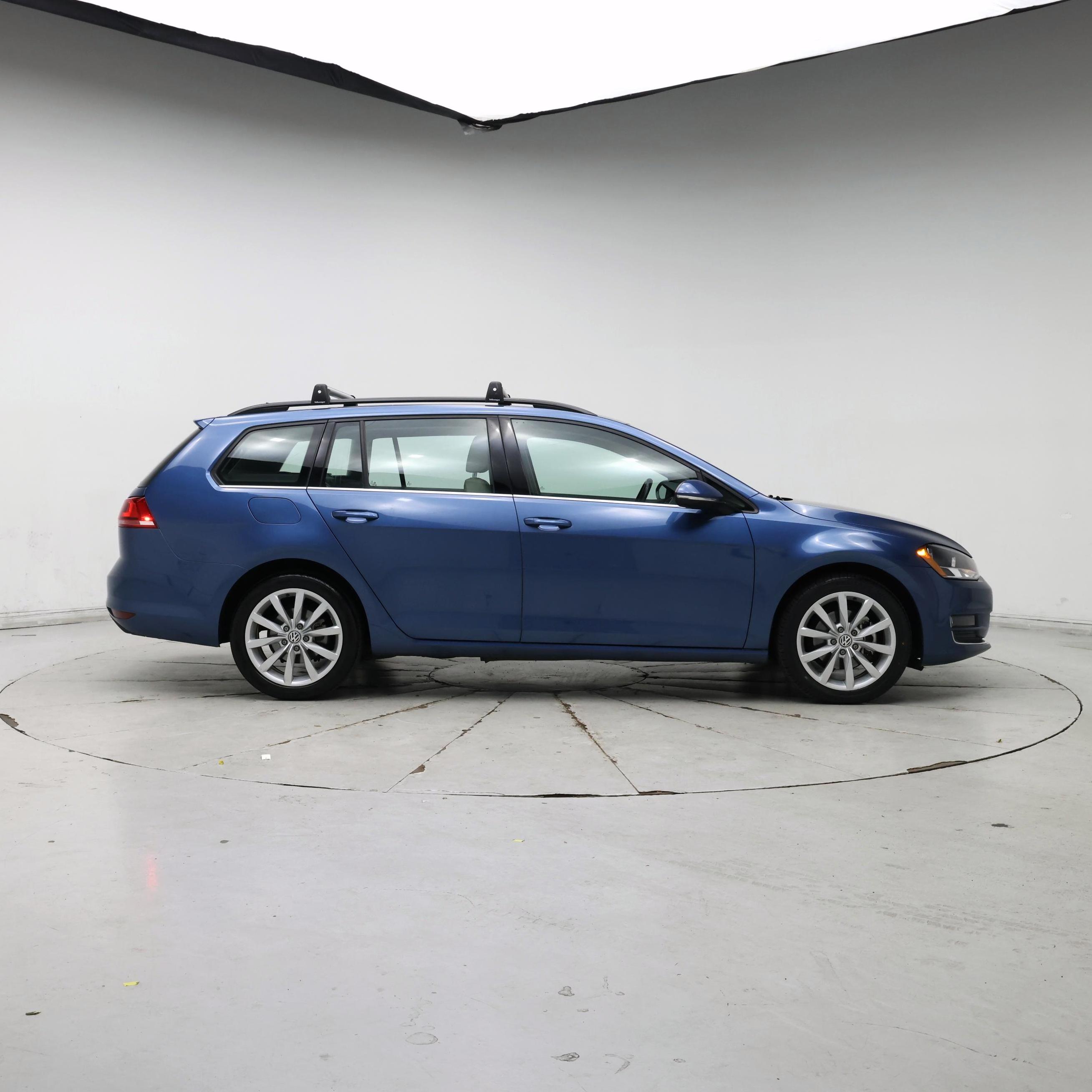 Thumbnail: 2017 Volkswagen Golf - 7