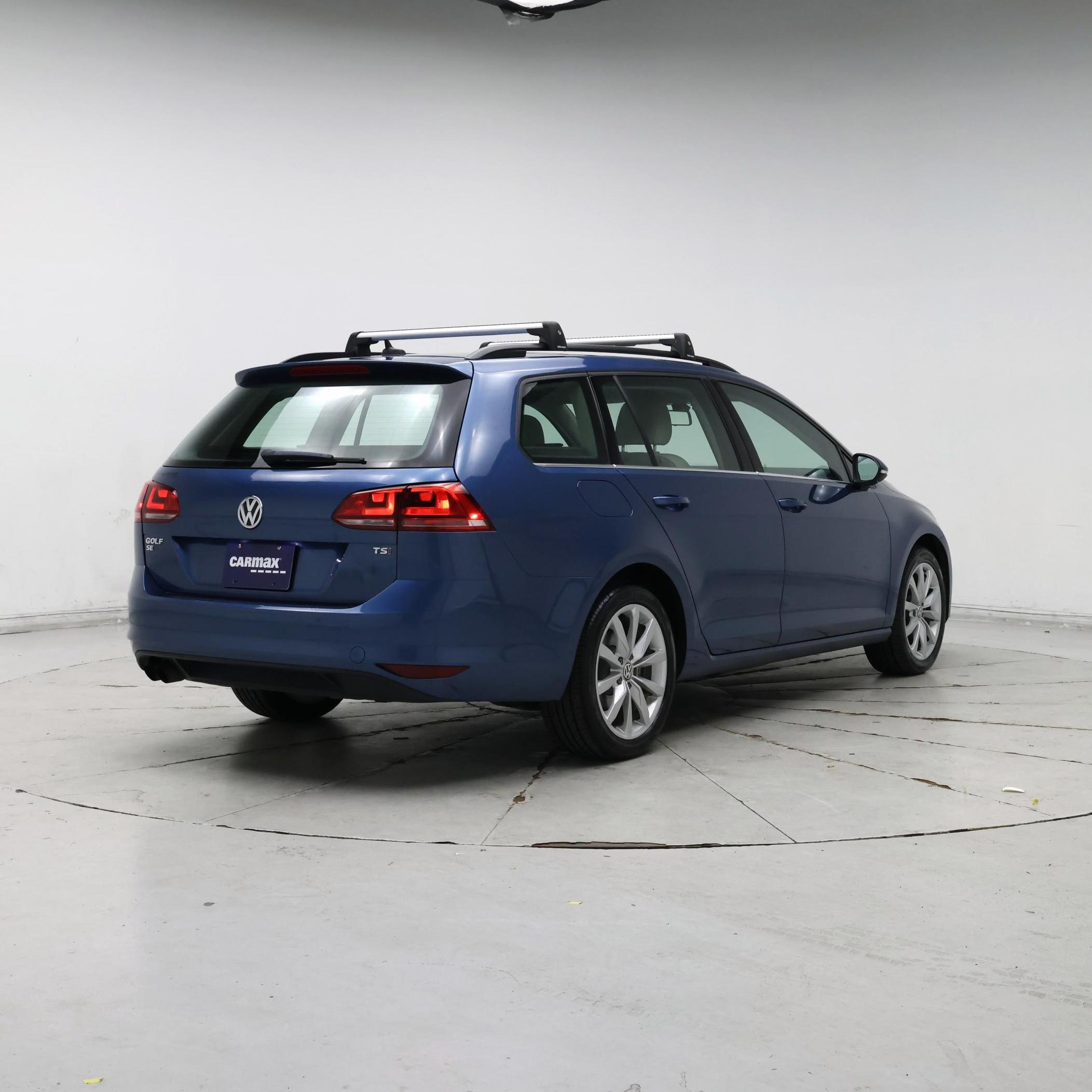 Thumbnail: 2017 Volkswagen Golf - 8