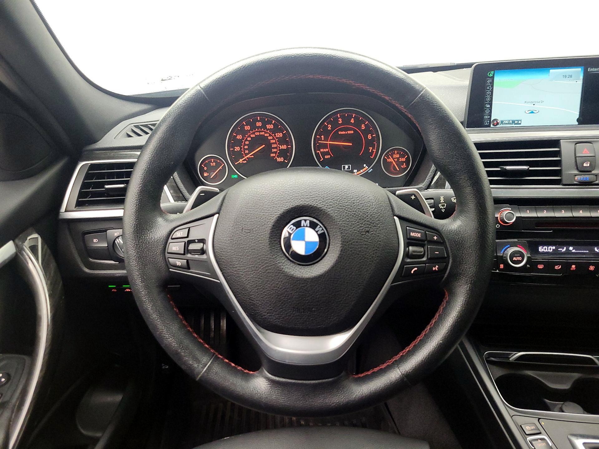 Thumbnail: 2016 BMW 3 Series - 10
