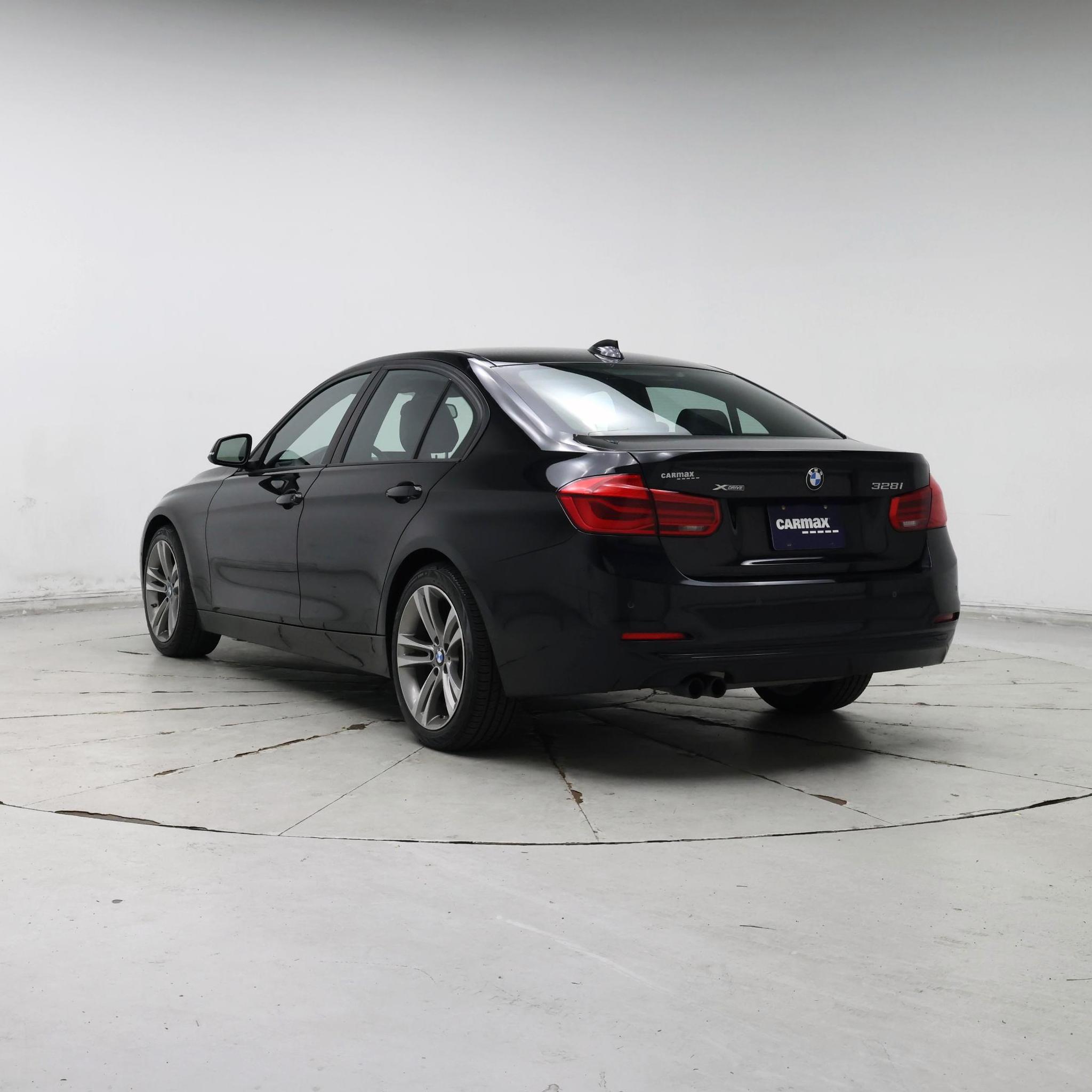 Thumbnail: 2016 BMW 3 Series - 2