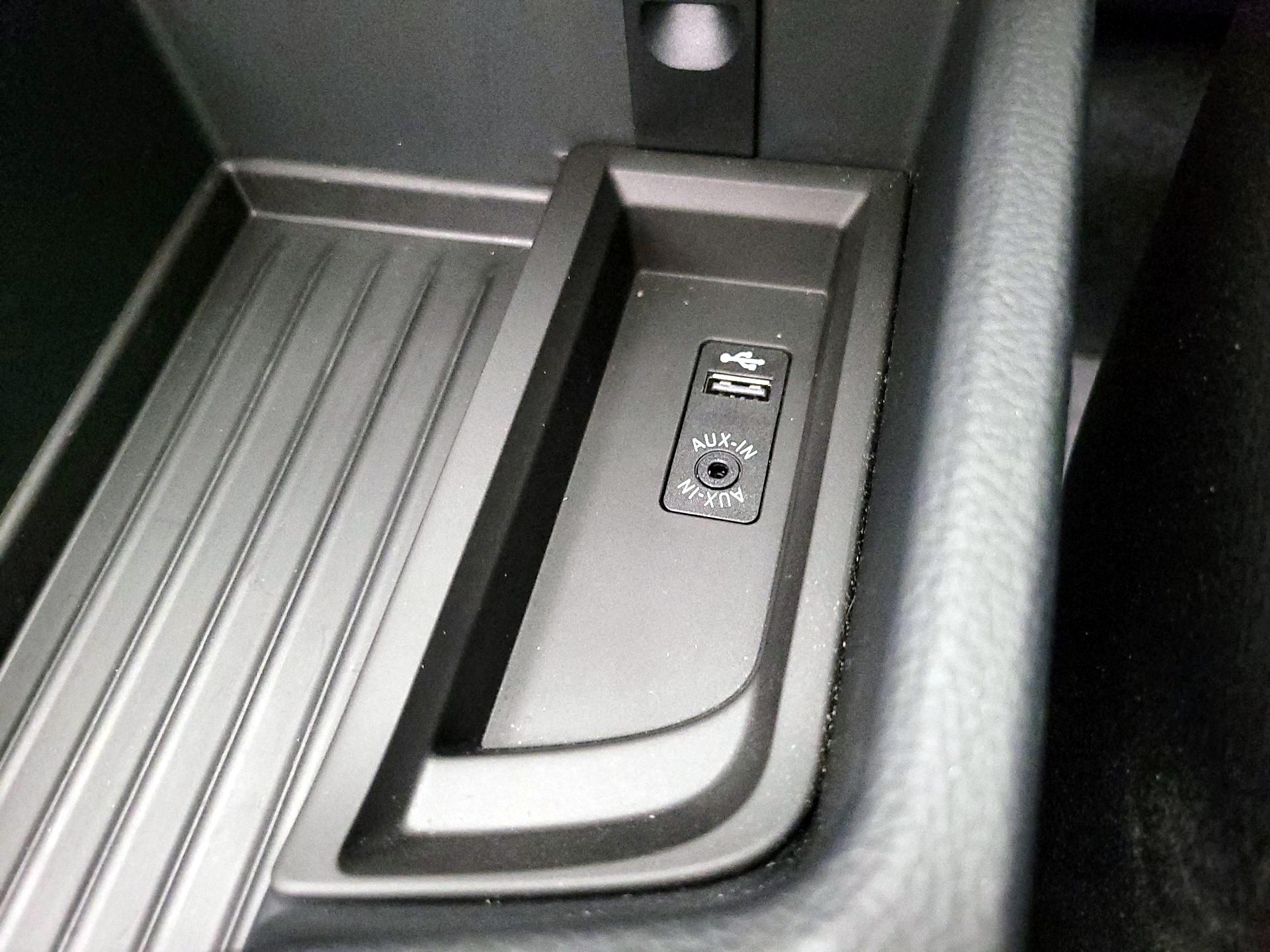 Thumbnail: 2016 BMW 3 Series - 19