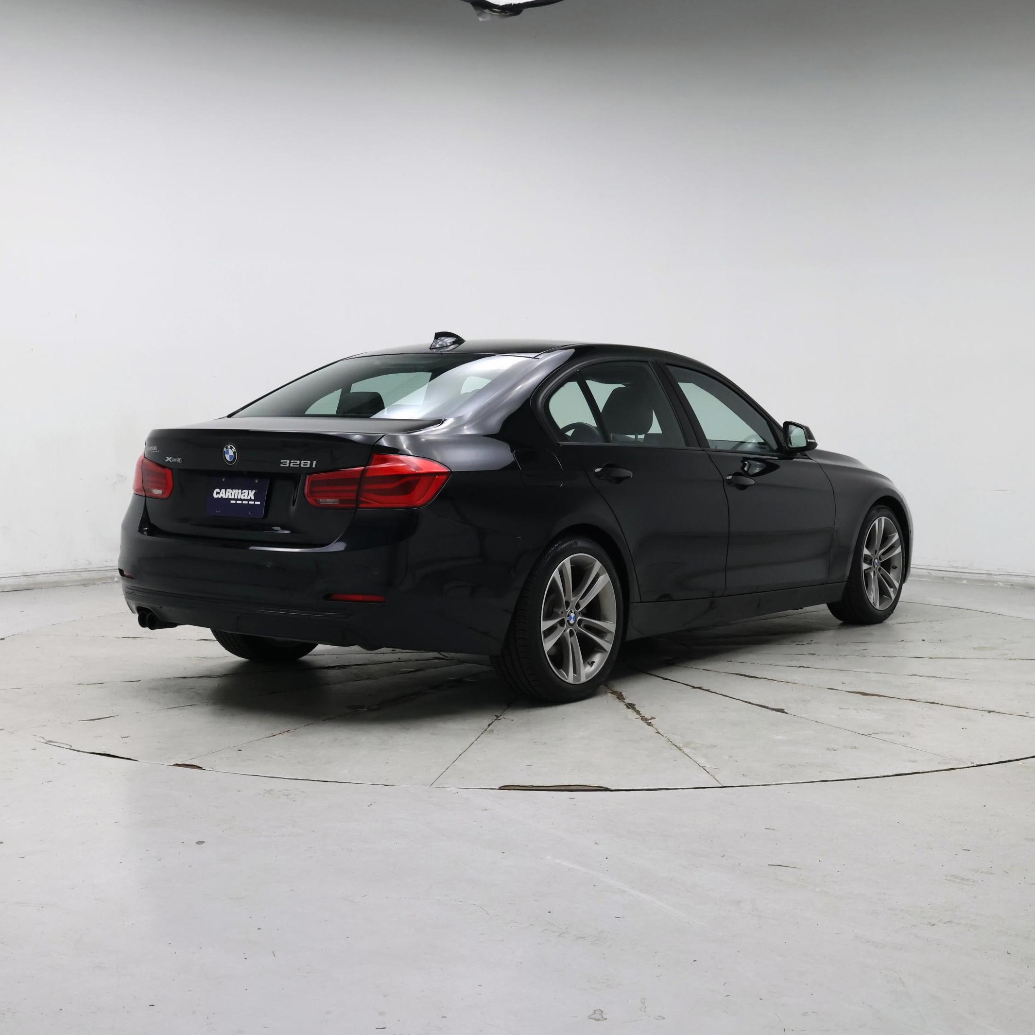 Thumbnail: 2016 BMW 3 Series - 8