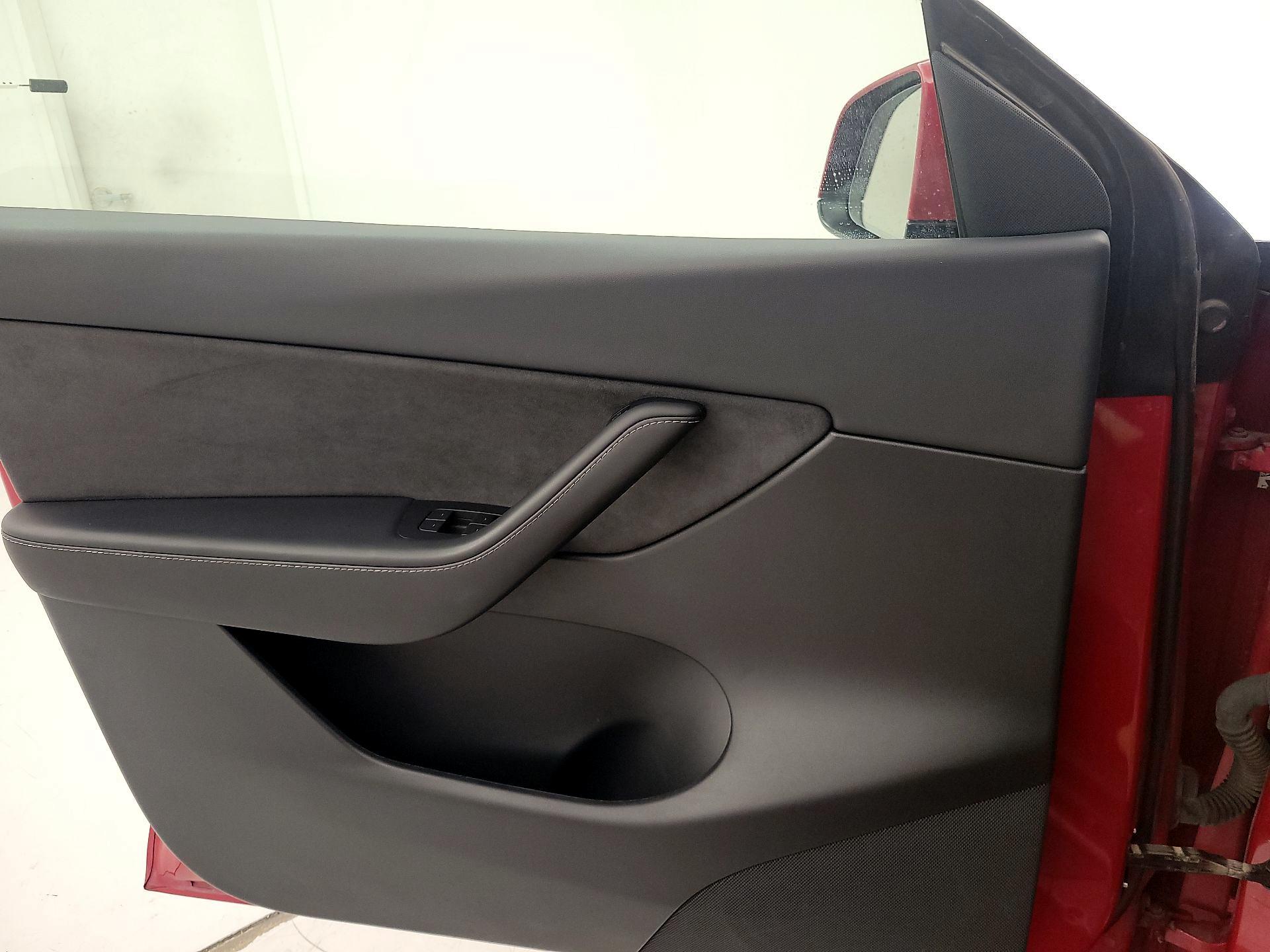 Thumbnail: 2022 Tesla Model Y - 12