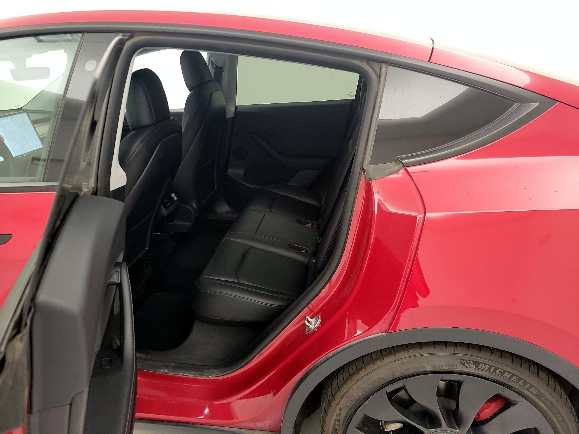 Thumbnail: 2022 Tesla Model Y - 19