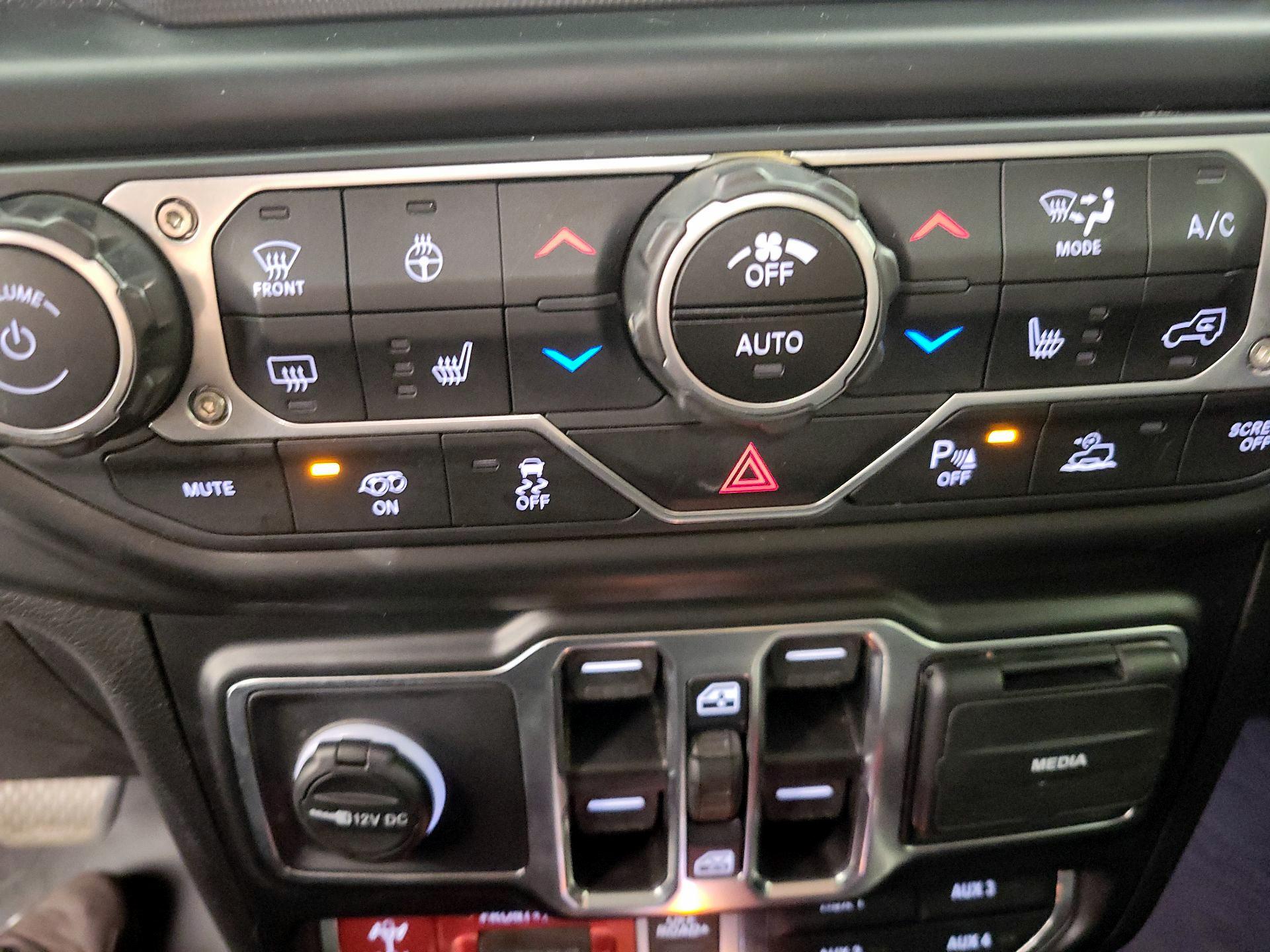 Thumbnail: 2021 Jeep Wrangler - 17
