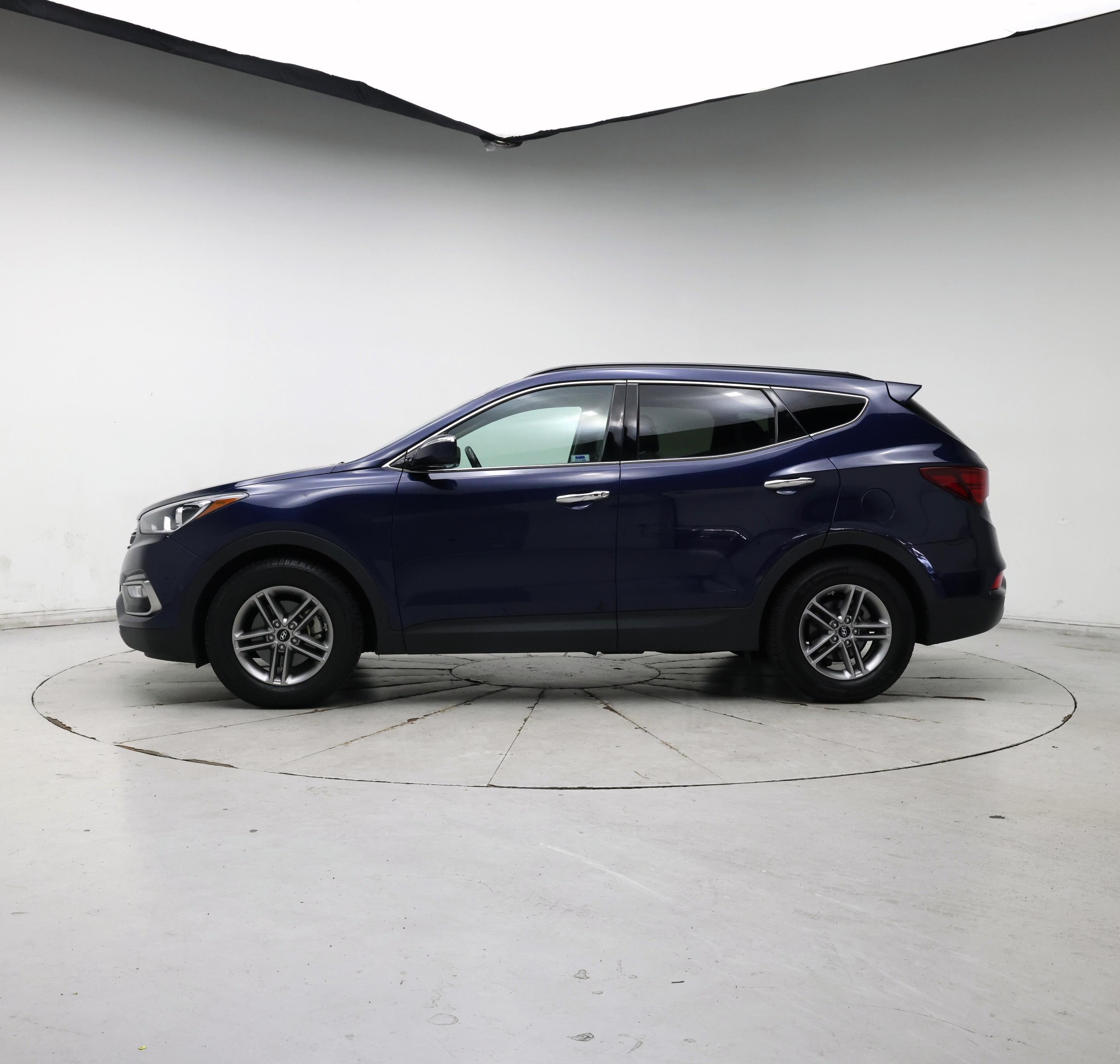 Thumbnail: 2018 Hyundai Santa Fe - 3